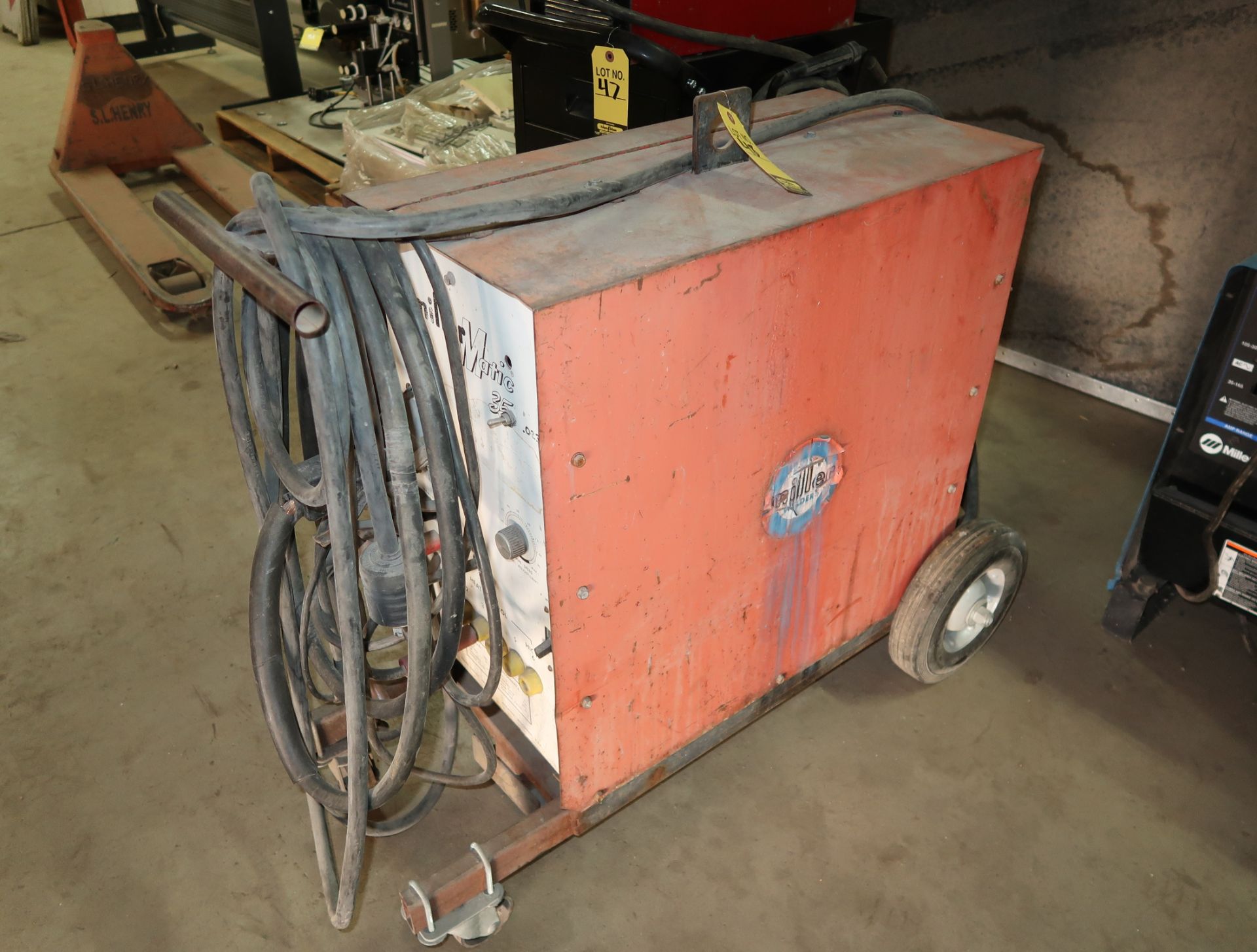 MILLER MATIC DC WELDING MACHINE MDL. 35