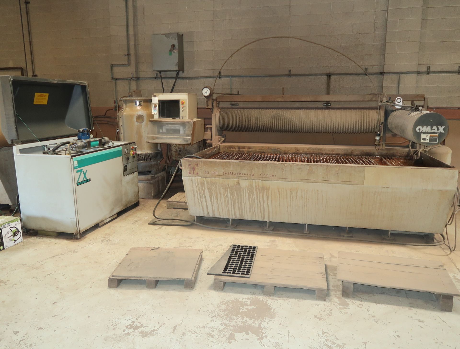 OMAX MDL. 55100 WATERJET, SN. B511641, 2003, (6454 HOURS), W/2007 FLOW WATERNIFE MDL. 7XSE-60 HI-