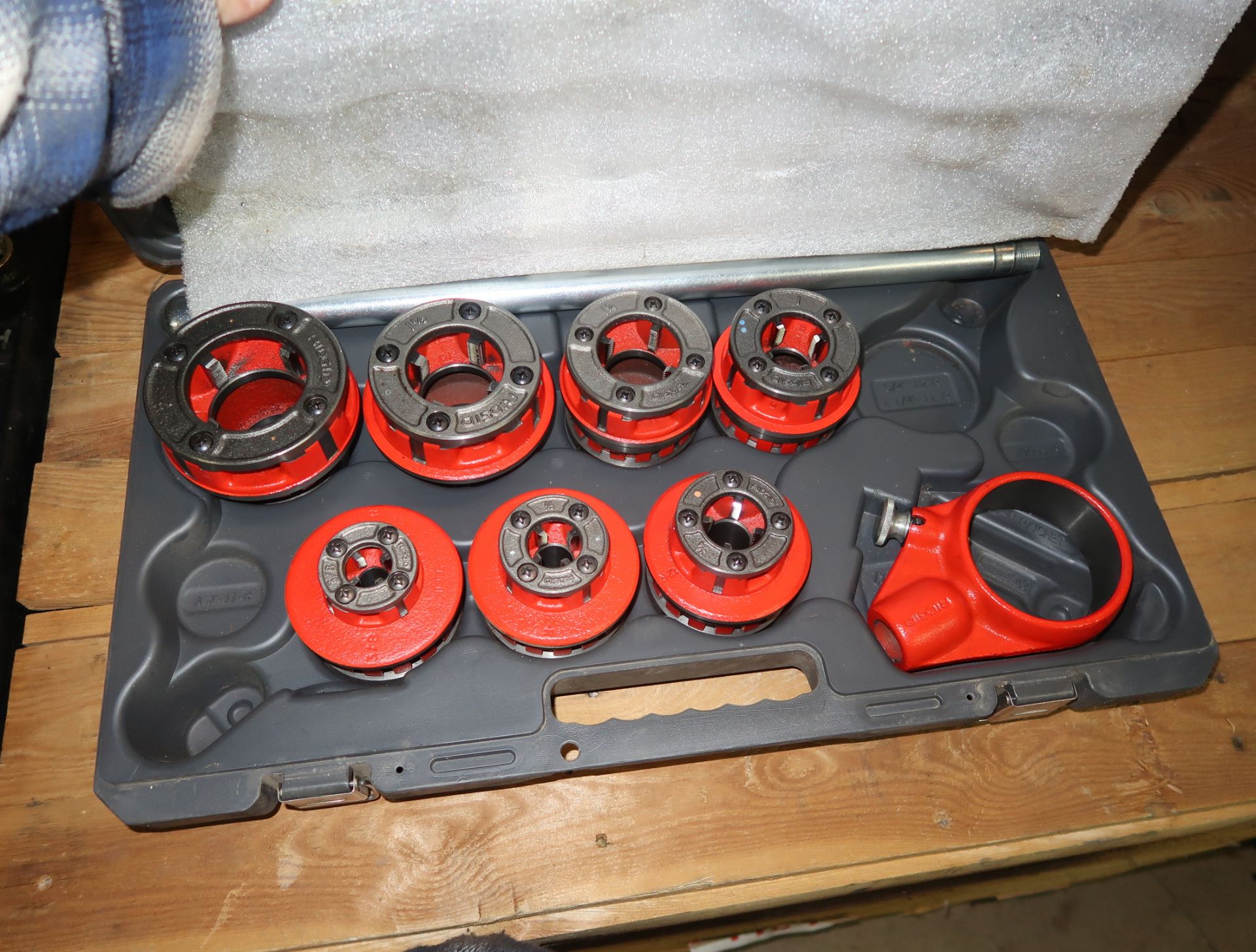 RIDGID MANUAL THREADER 1/2" - 2" - Image 2 of 2