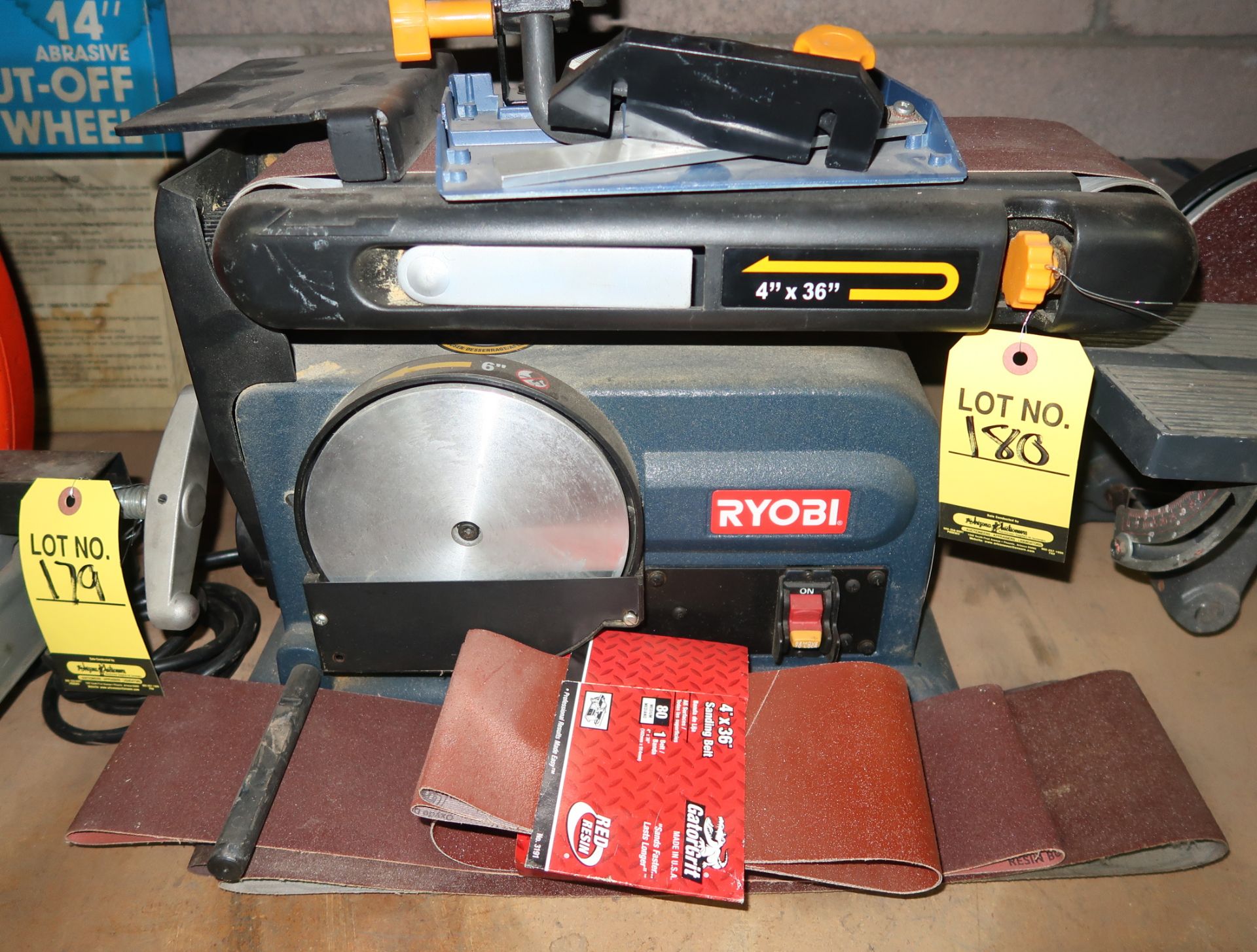 RYOBI 4"X6" BELT & DISC SANDER W/ EXTRA BELTS