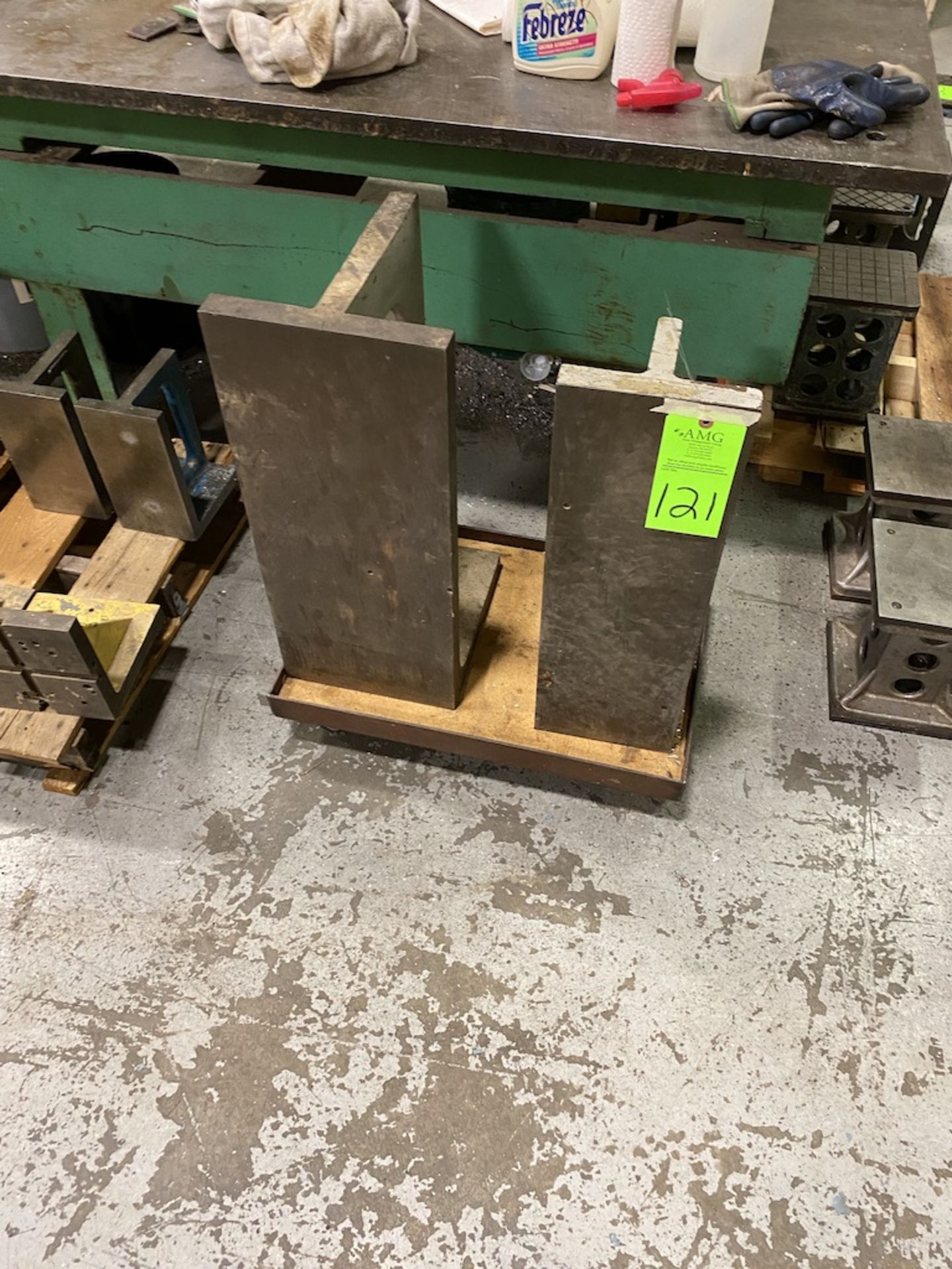lot various size angle plates on lot