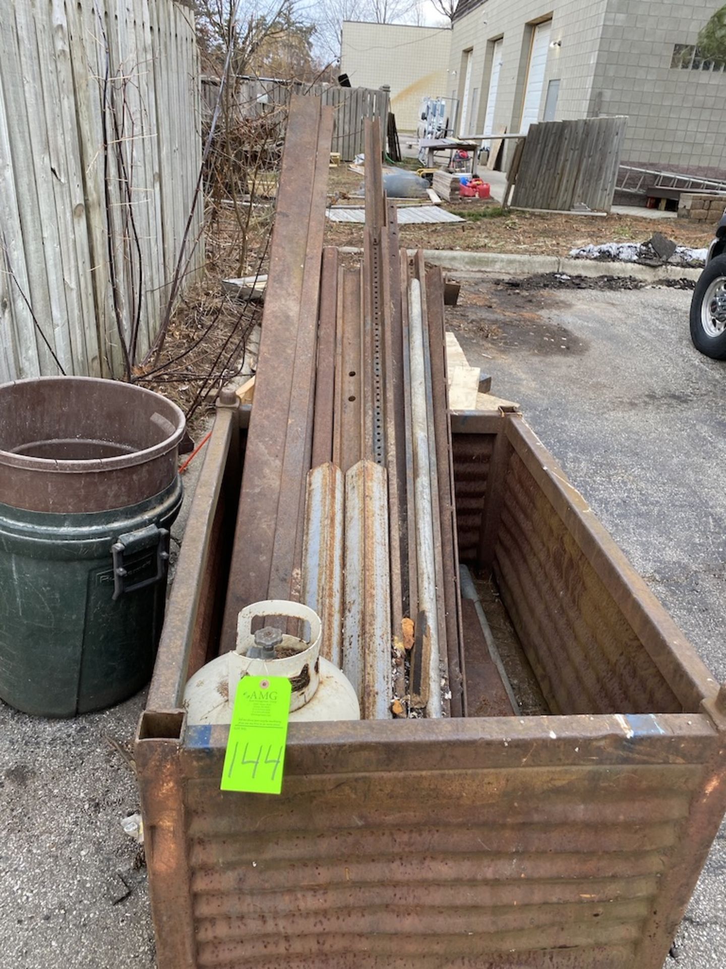 Lot of steel scrap and Tub in yard