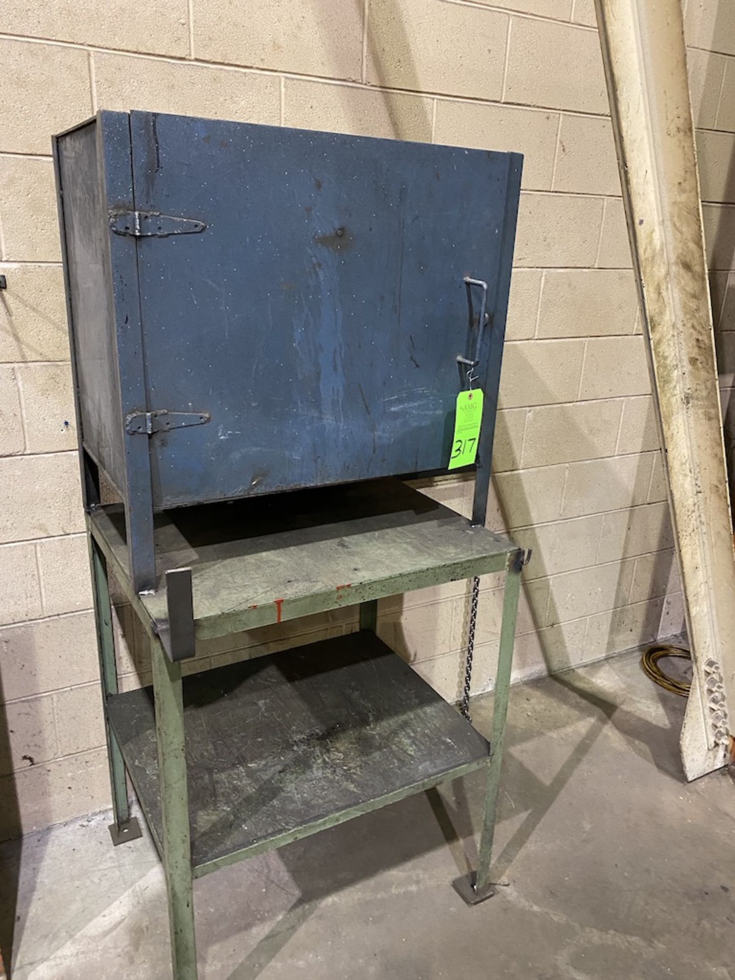 Threaded Rod and metal cabinet - Bild 2 aus 2