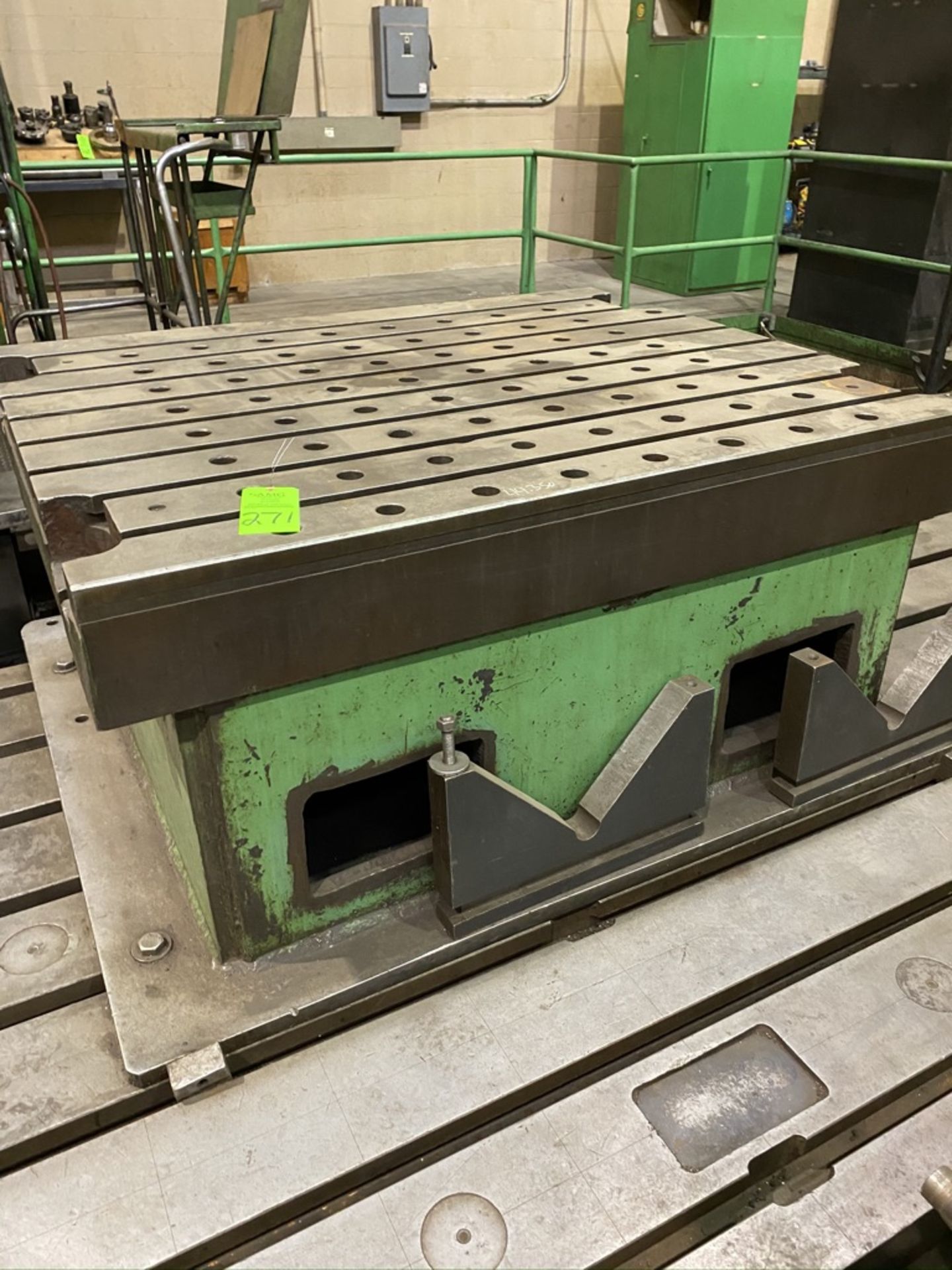53" x 64" x 8" thick T slotted Table riser. - Bild 2 aus 2