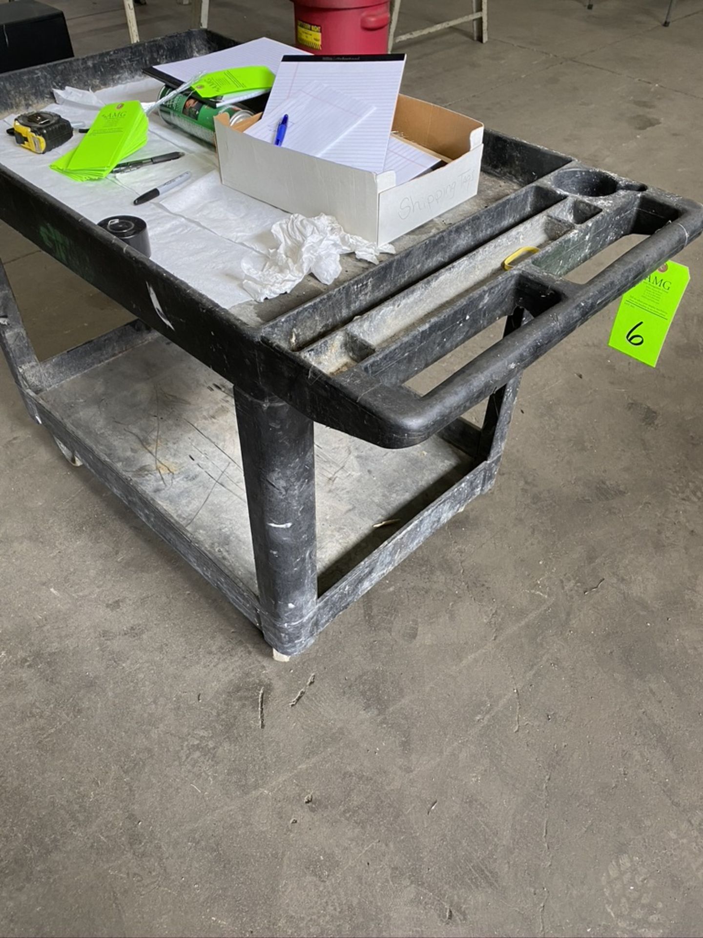 (1) plastic push cart