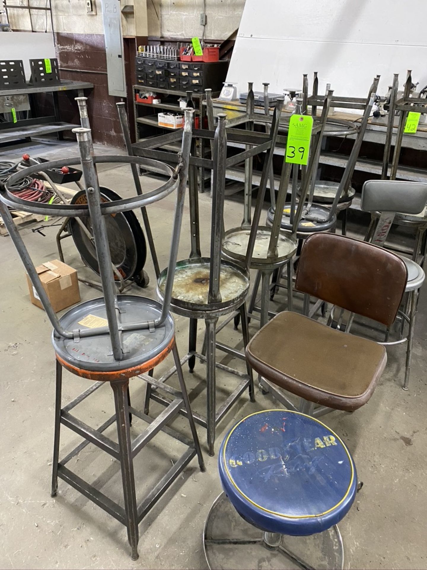 lot of Variuos stools and shop chairs - Image 2 of 2