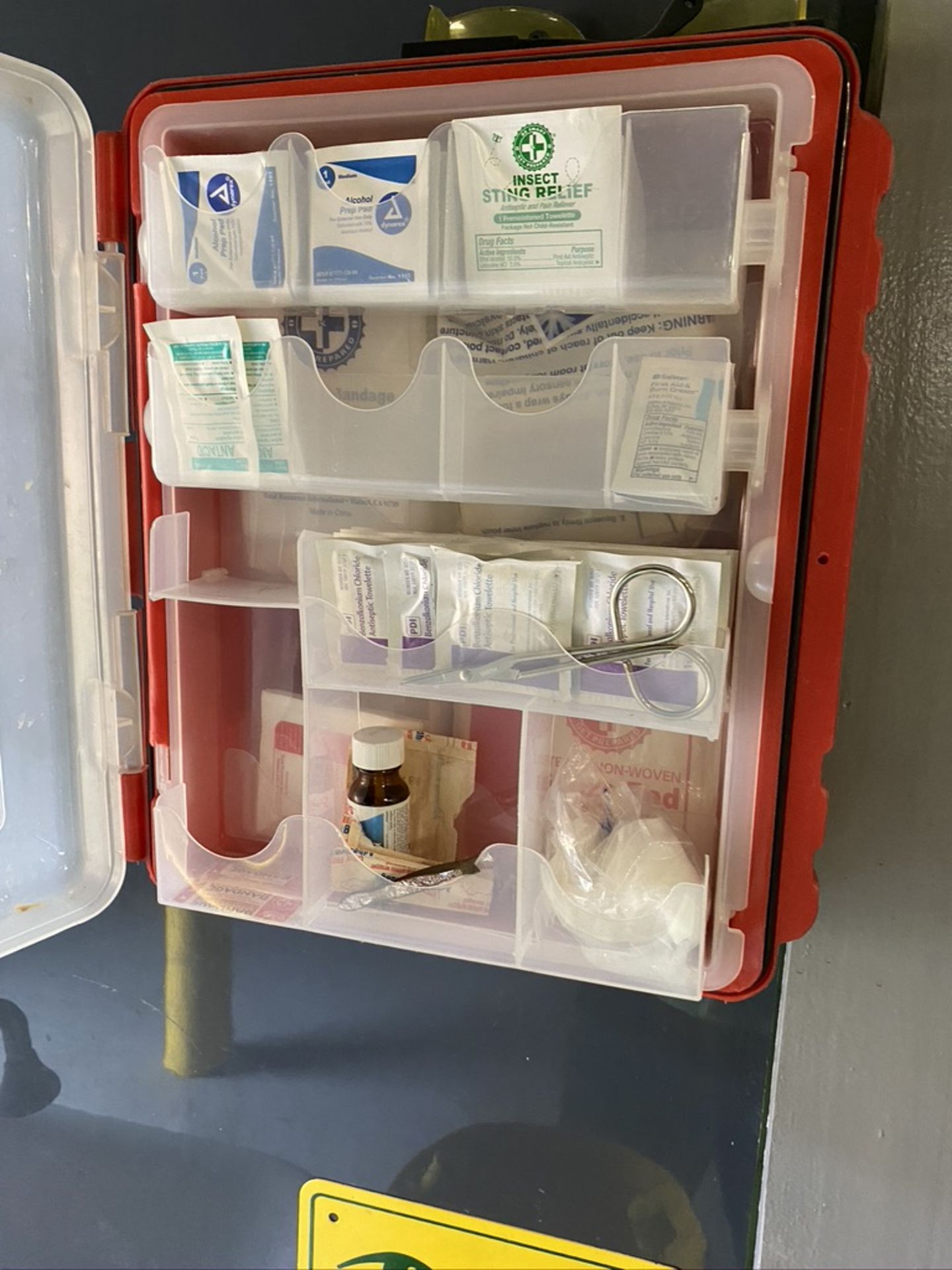 First Aid shop kit - Image 2 of 2