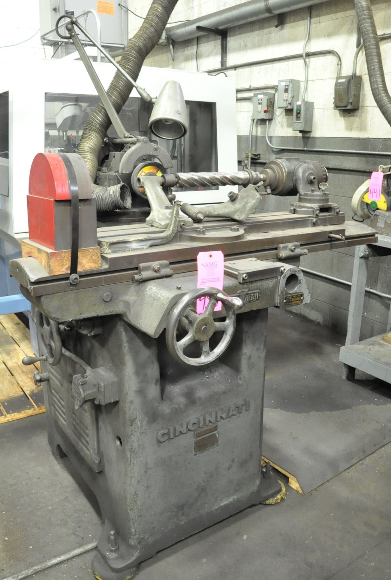 Cincinnati No. 2, Tool & Cutter Grinder, S/n 1D2T1L-1, Tail Stock, Work Light, (Tool Room), (Pink