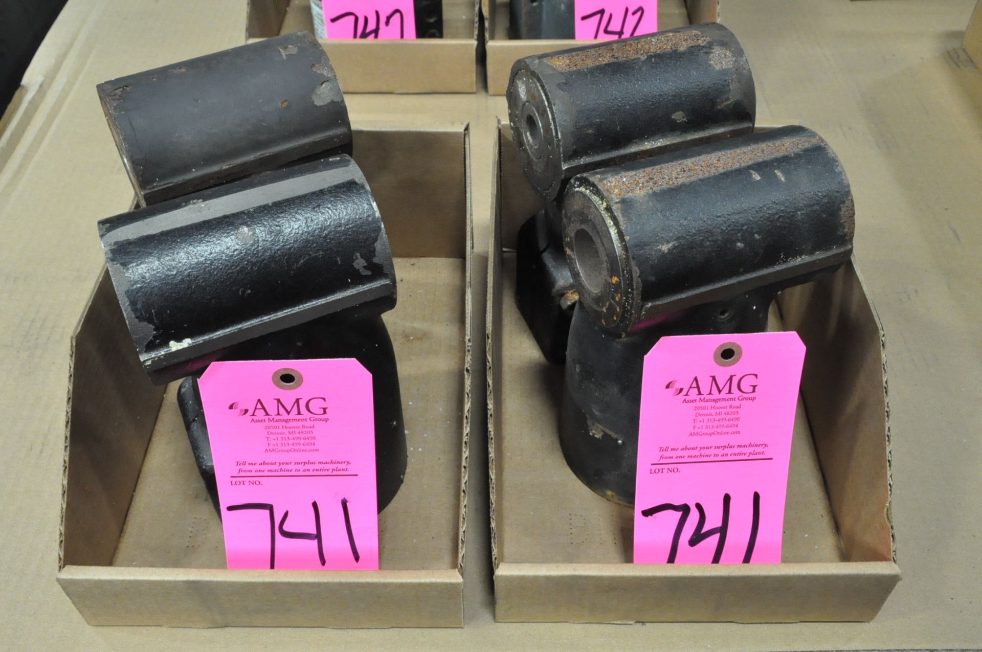 Lot-(4) 90-Degree Heads in (2) Boxes, (Grinding Room), (Pink Tag)