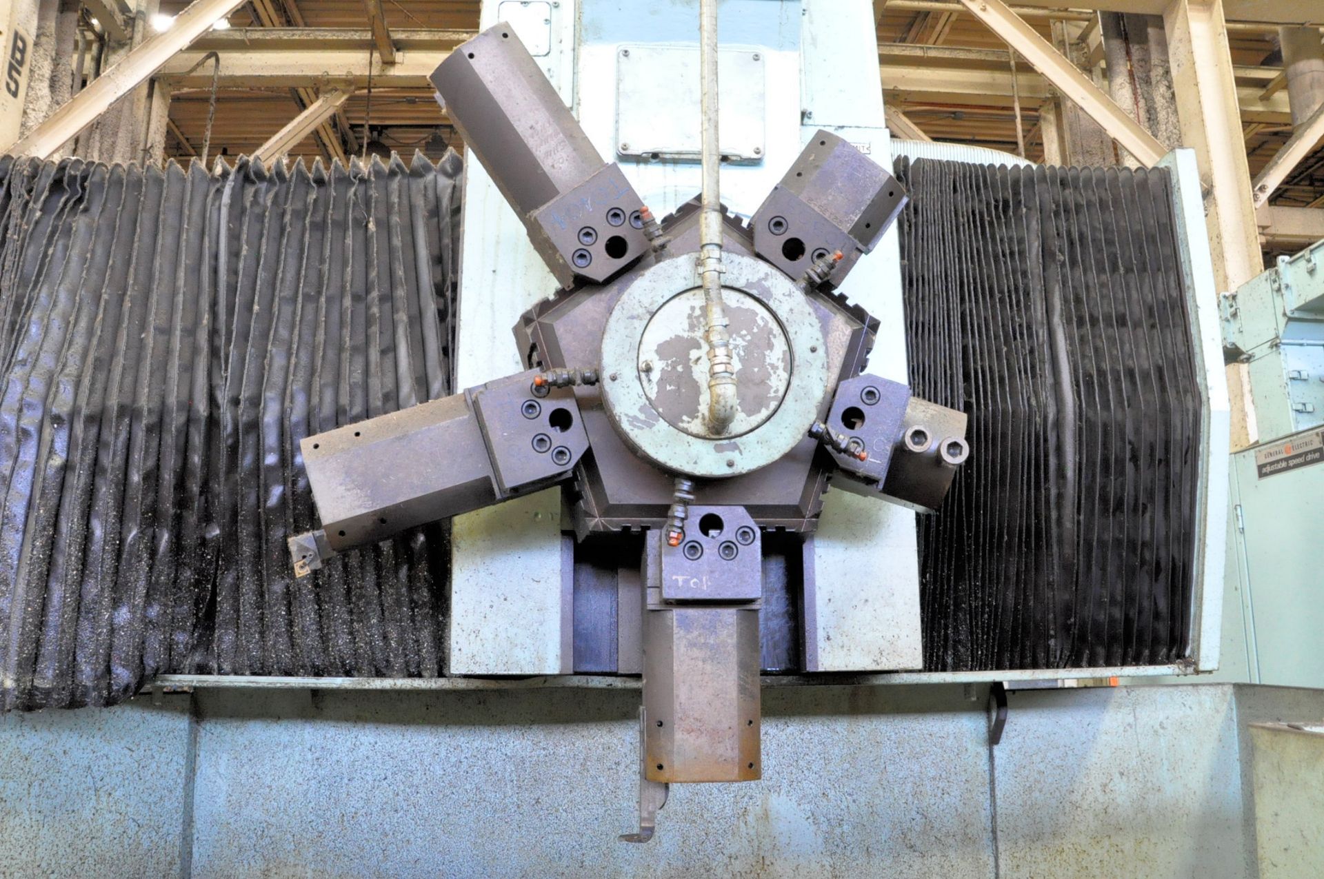 Bullard Model Dyn-Au-Turn, 42" CNC Vertical Turret Lathe, S/n 33634, (New 1983), with Vickers - Bild 6 aus 14