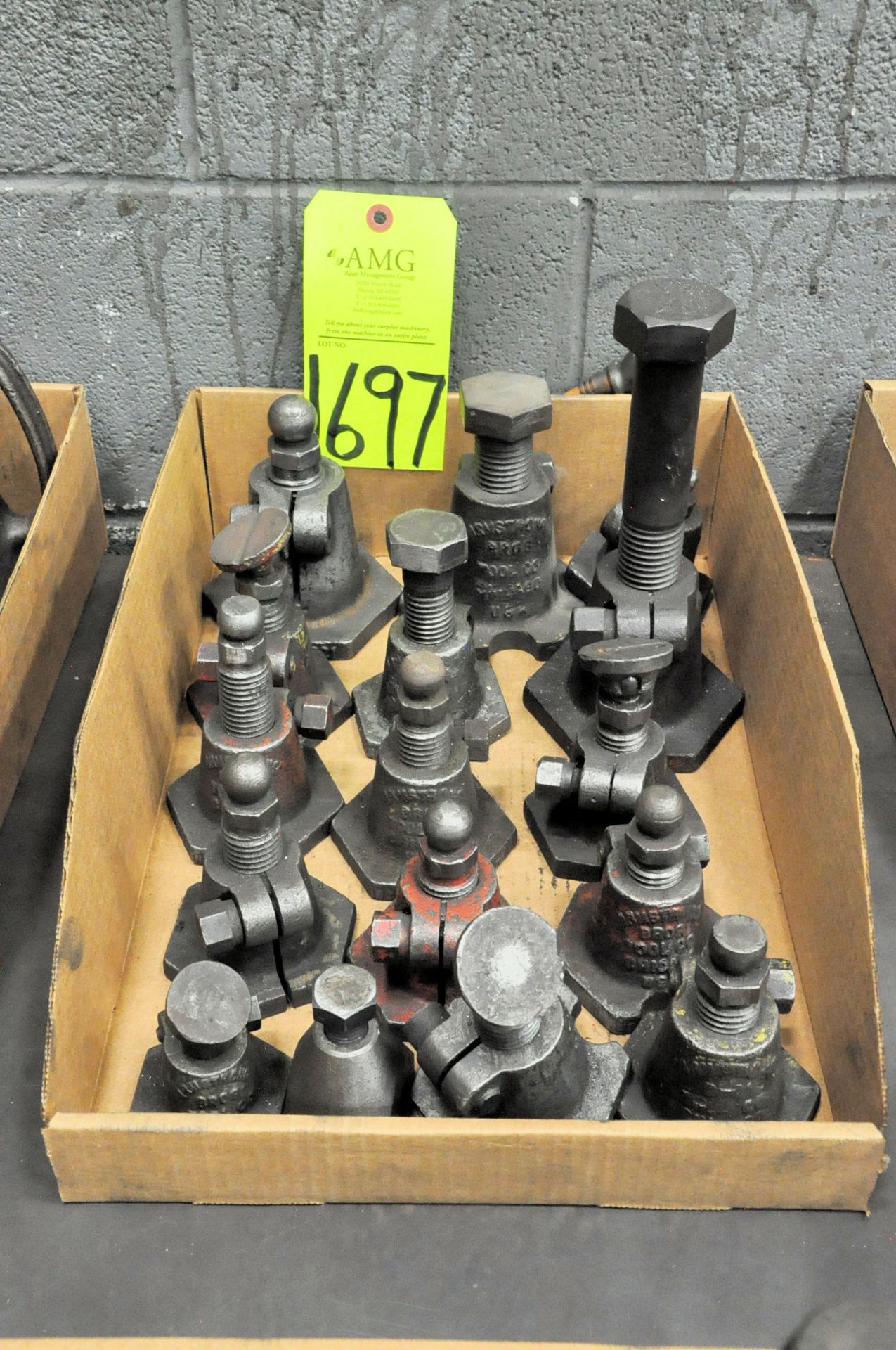 Lot-(16) Various Small Screw Jacks in (1) Box, (G-26), (Yellow Tag)