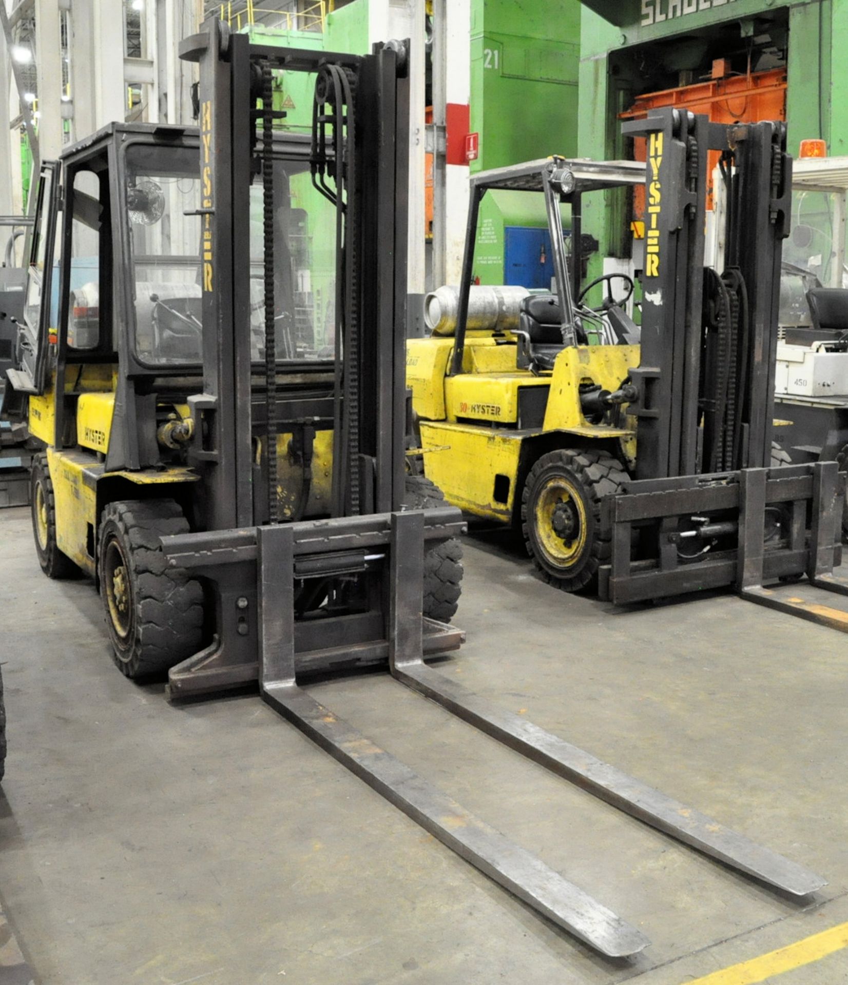 Hyster Model H80XL, 8,000-Lbs. Capacity LP Gas Forklift Truck, S/n F005A05541J, 145.5" Lift, Side - Image 2 of 7