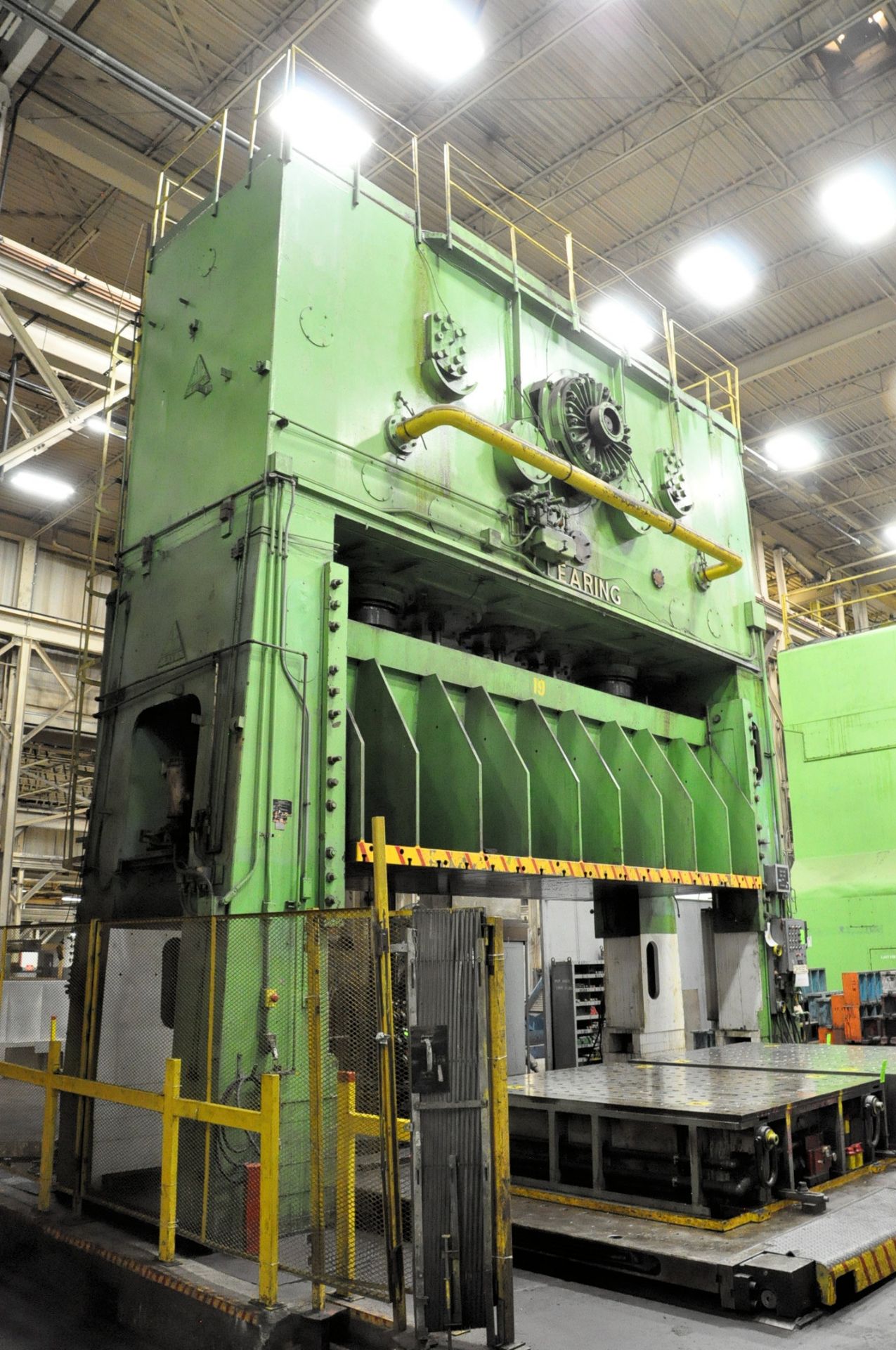 Clearing Model F22500-232, 2,500-Ton 2-Point Mechanical Straight Side Press, 234" x 120" x 6" Rollin - Bild 3 aus 8