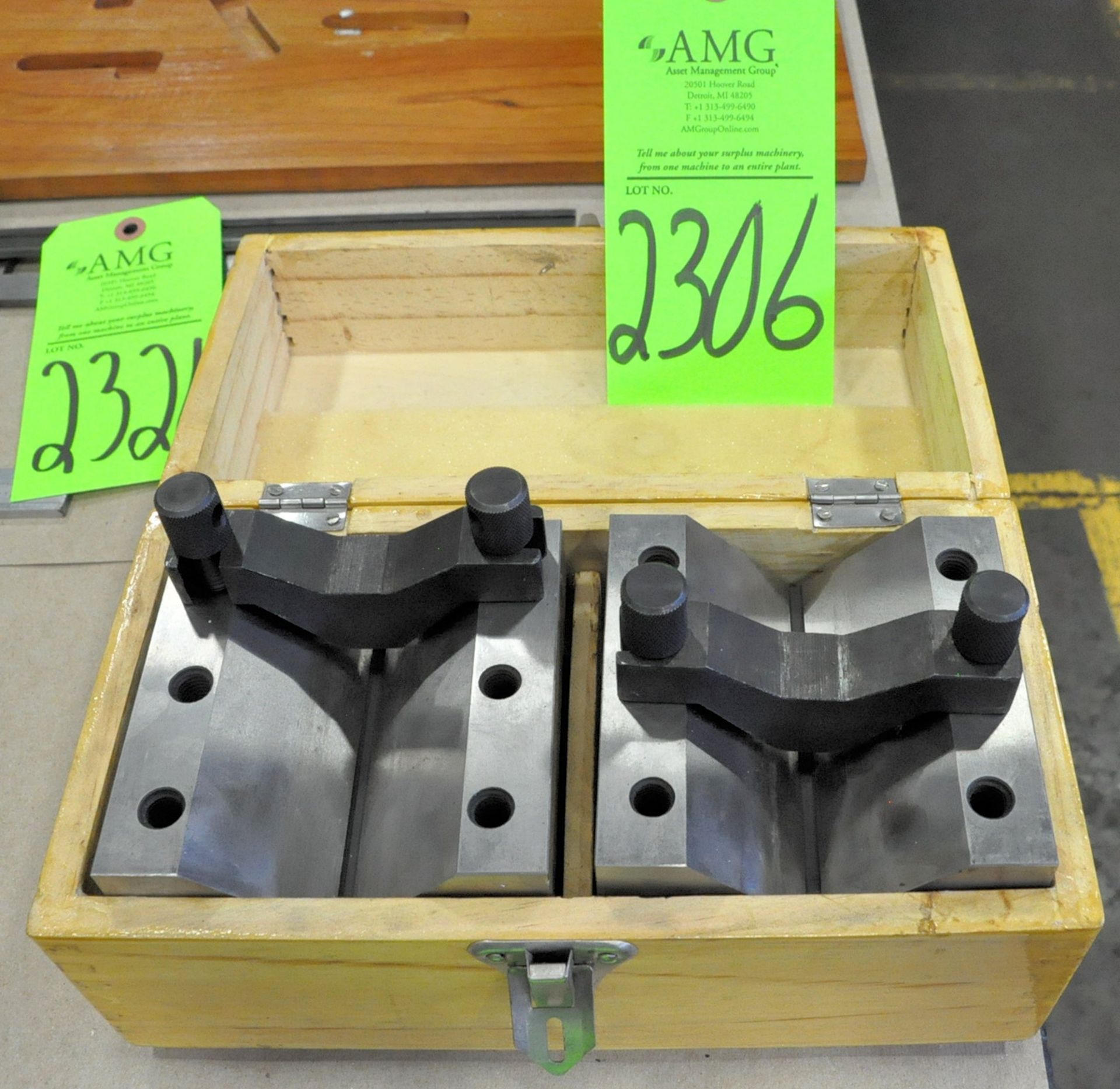 Pair 4" x 3" x 4" V-Blocks with Case, (Tool Room), (Green Tag)