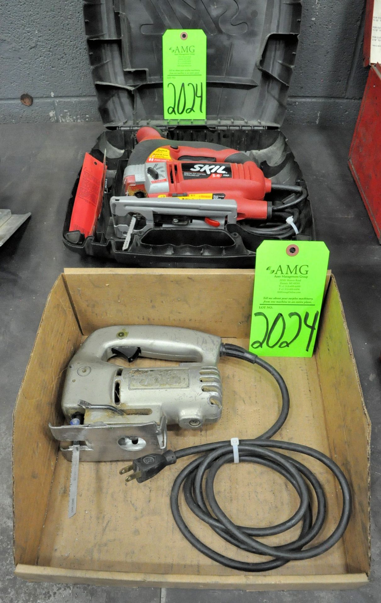 Lot-(1) Black & Decker Scroll Saw in (1) Box and (1) Skil Scroll Saw with Case, (G-19), (Green Tag)