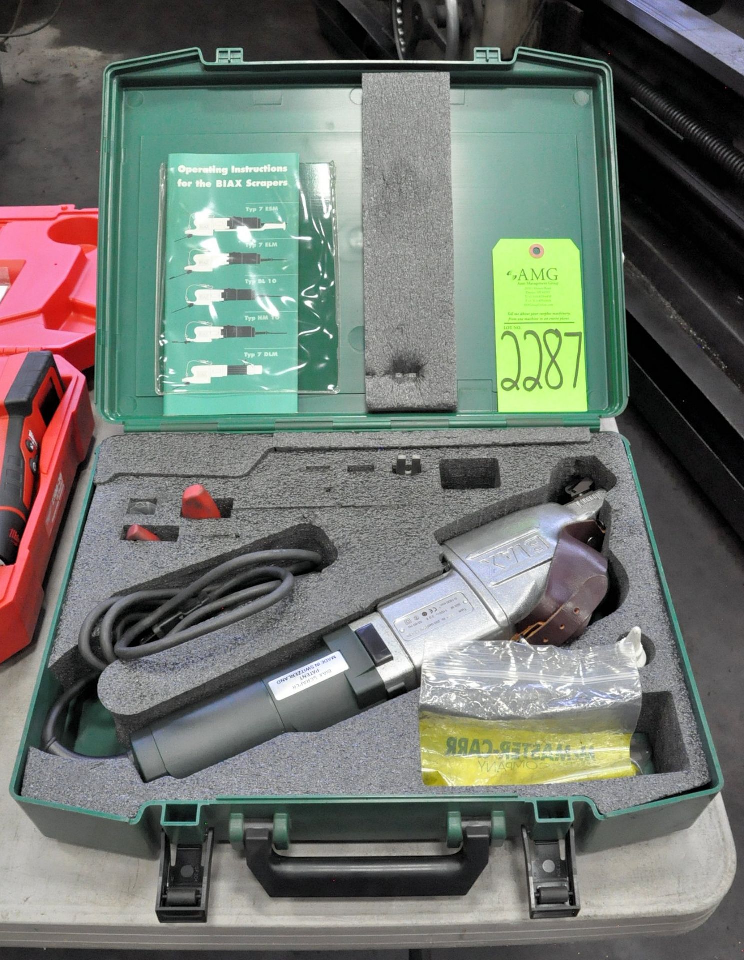 Biax Type 7ELM, Electric Hand Held Scraper with Case, (Tool Room), (Green Tag)