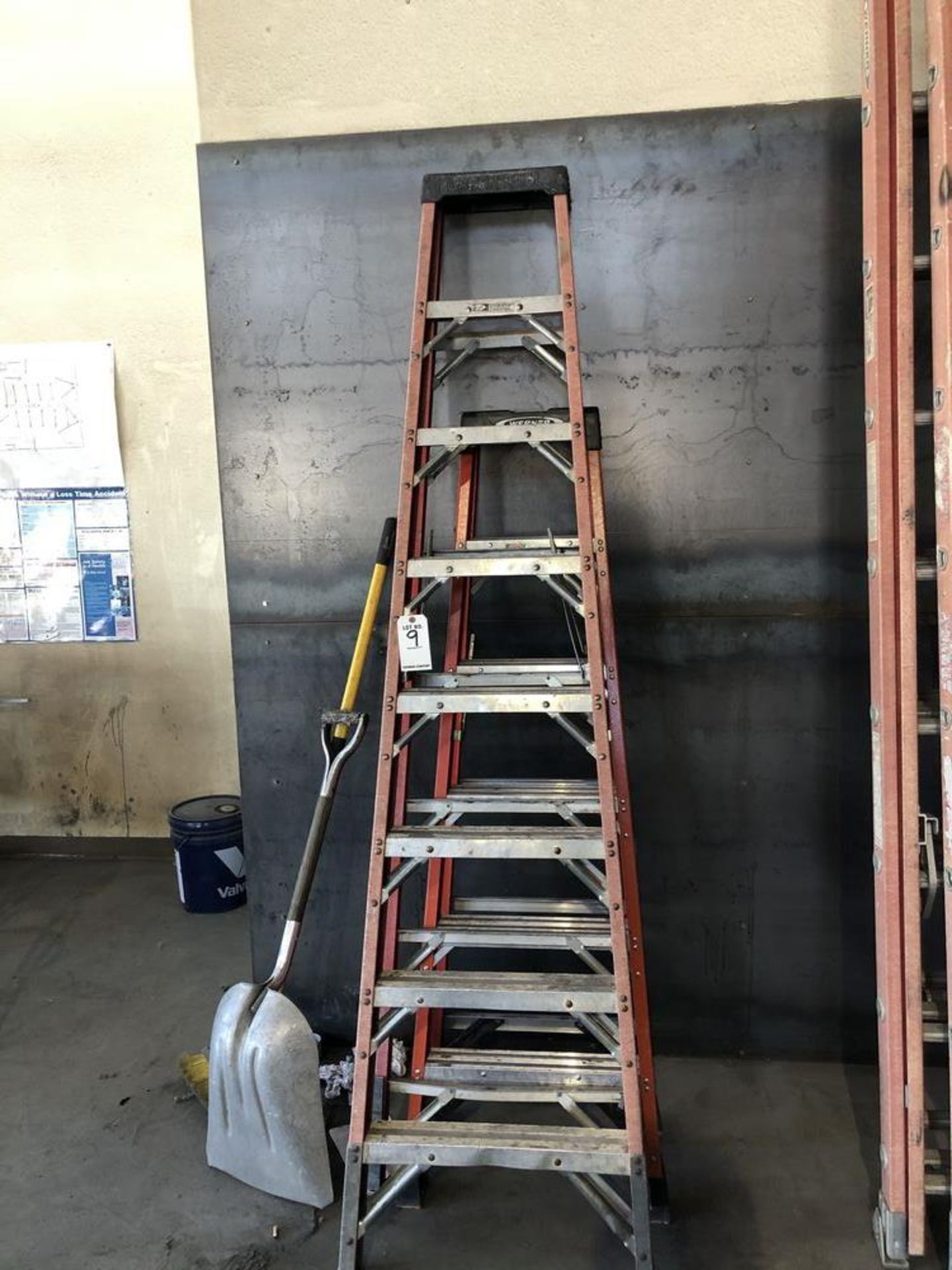 (2) Medium Ladders