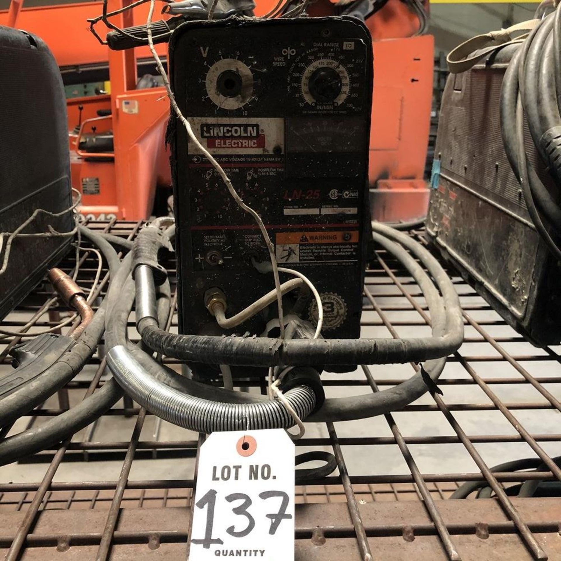 LOT: (1) Lincoln LN25 Wire Feed Welder S/N U1020928680