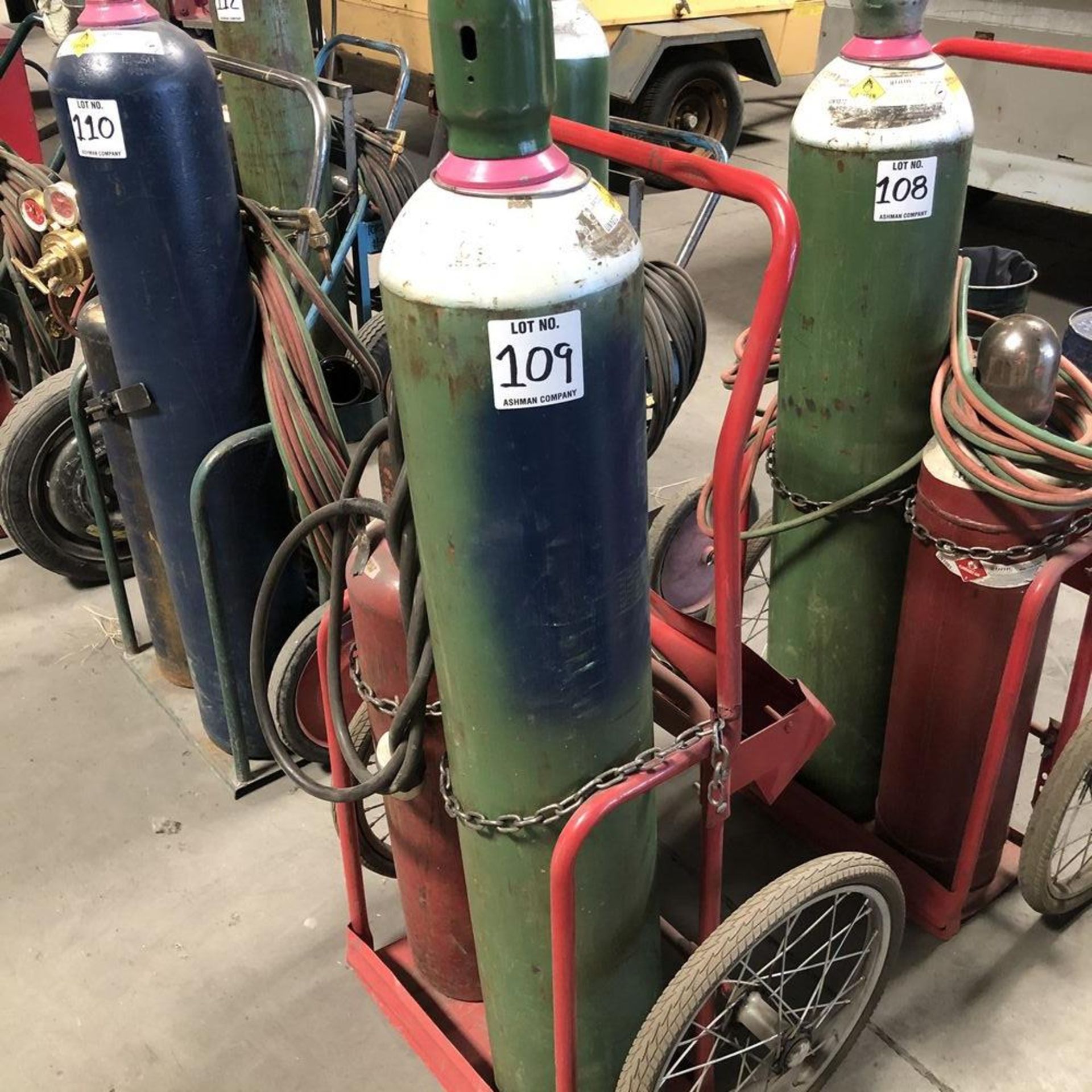 LOT: (1) Torch Cart