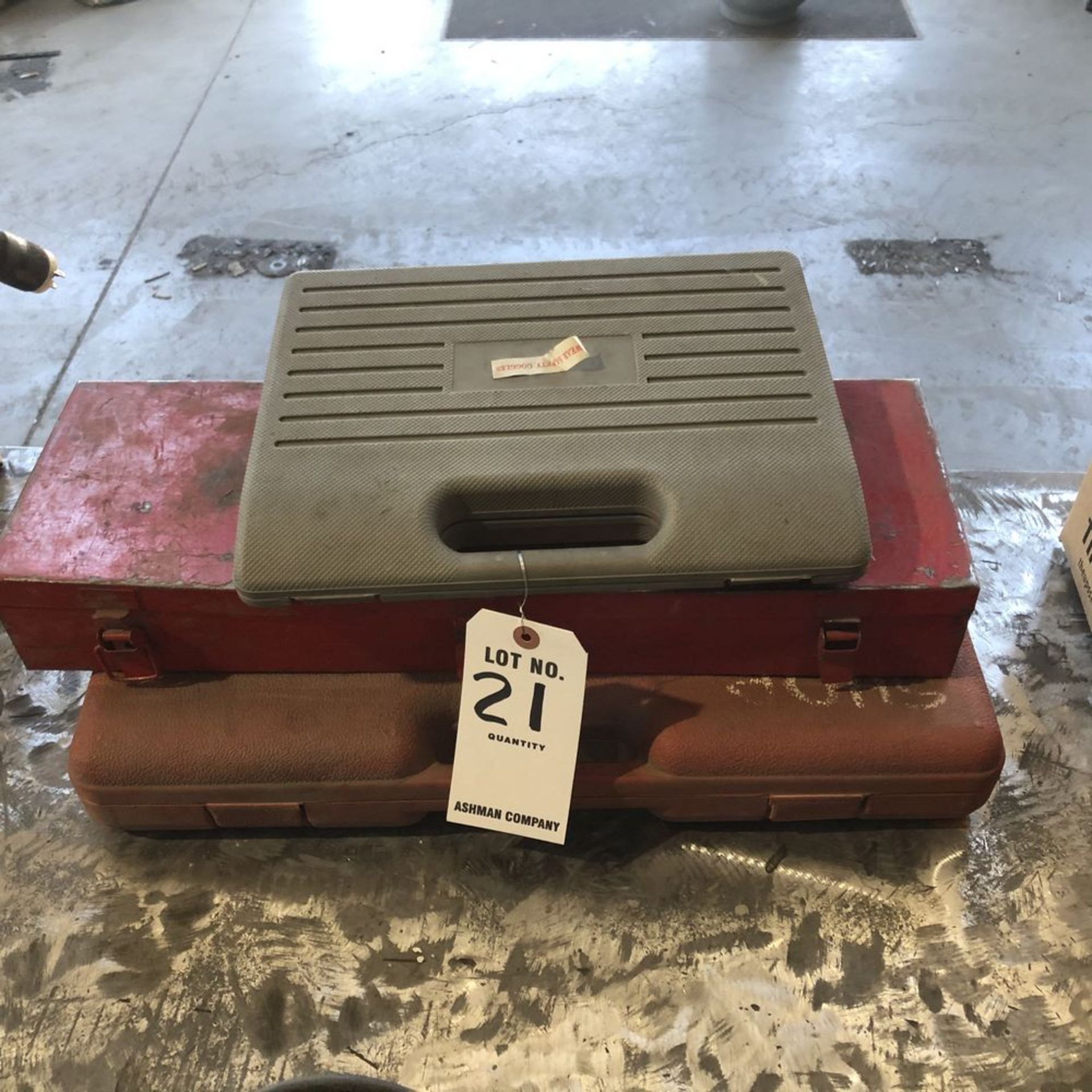 LOT: Misc. Socket Sets