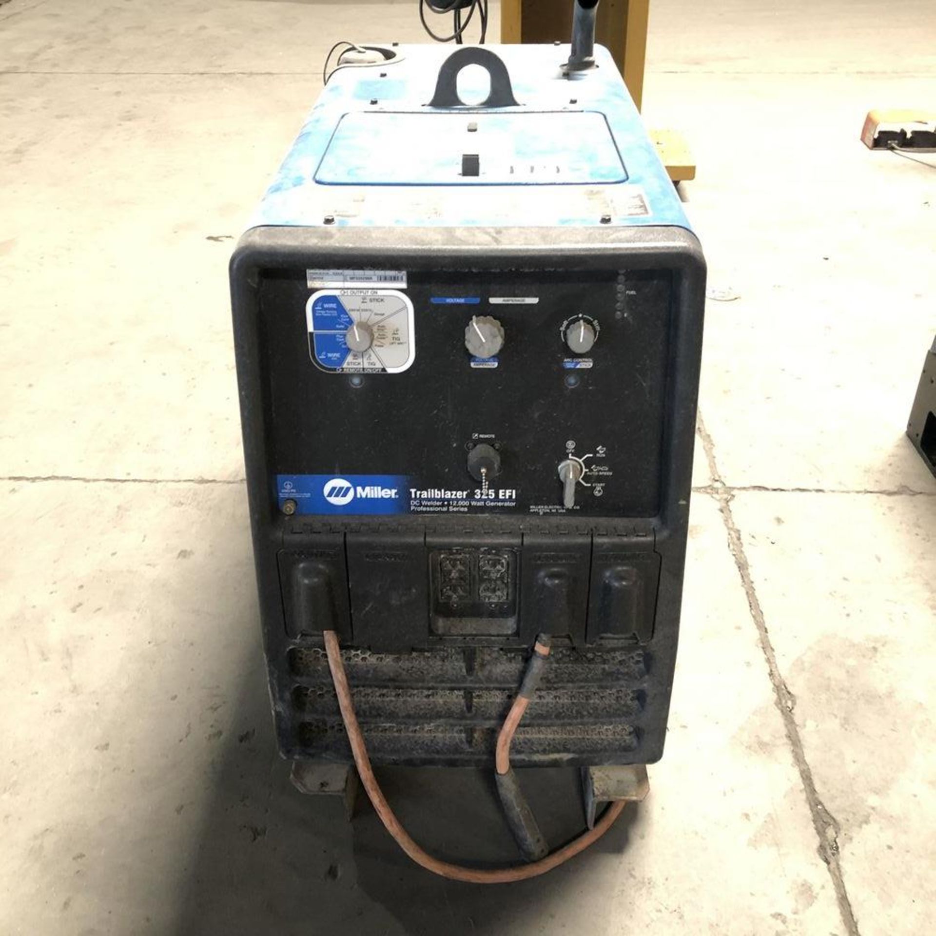 LOT: (1) Millar Trailblazer 325EFI Generator Welder S/N- MF030298R