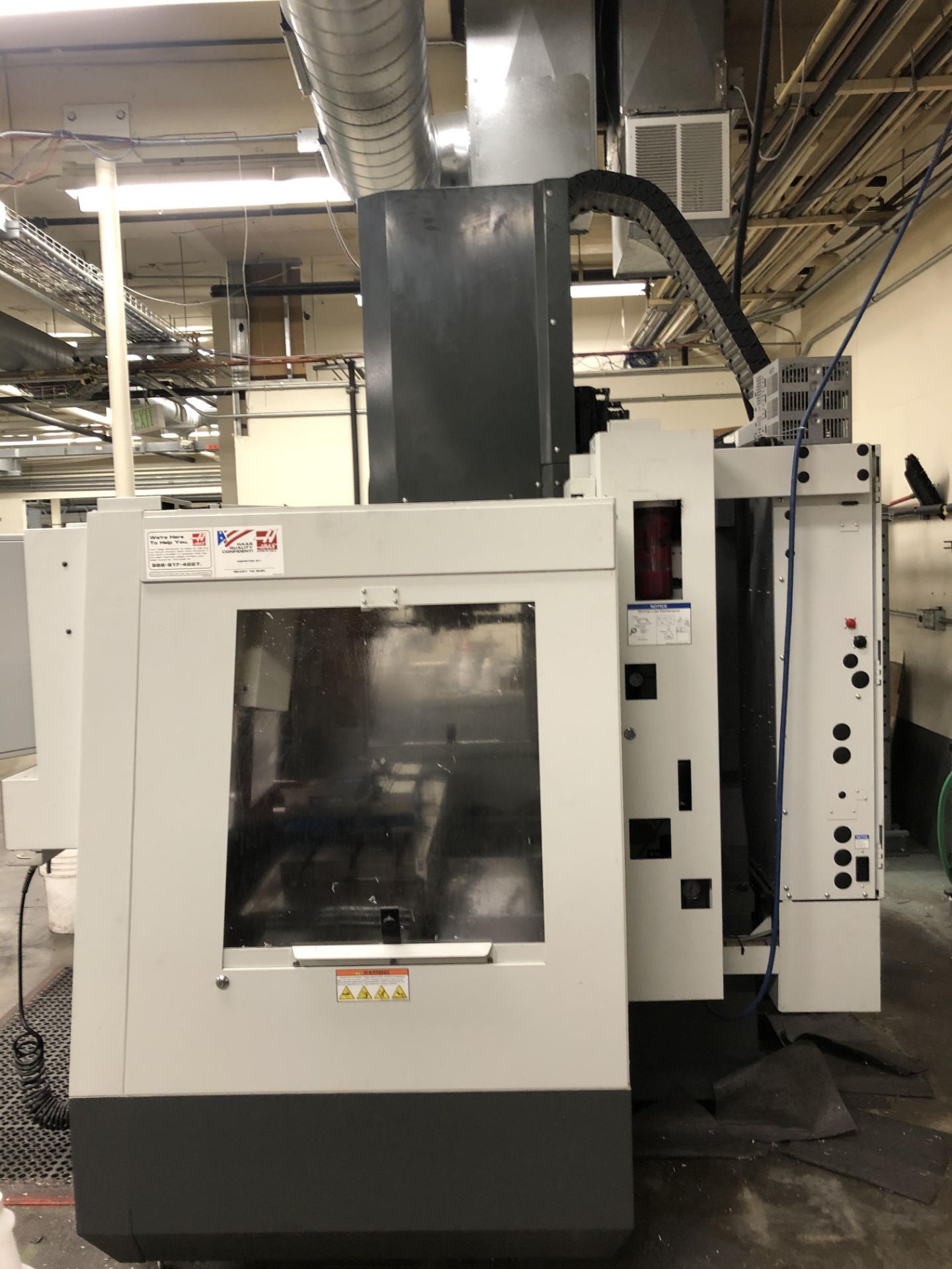 2011 Haas VF-2SS Vertical Machining Center- 12,000 rpm spindle speed, 30 hp motor, 40 taper, 24 - Bild 5 aus 6