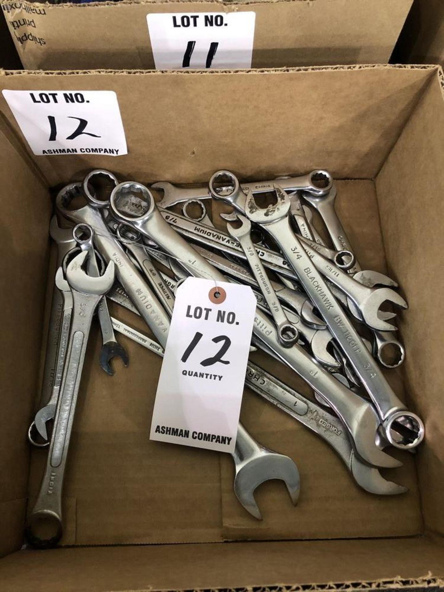 Lot: Open and box chord wrenches