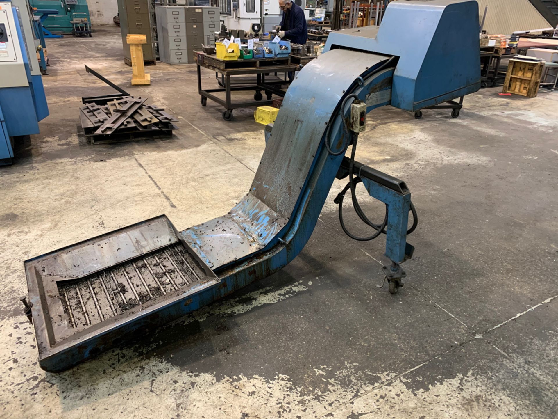 CHIP CONVEYOR MOD. 3561, 102" X 32" - Image 2 of 2