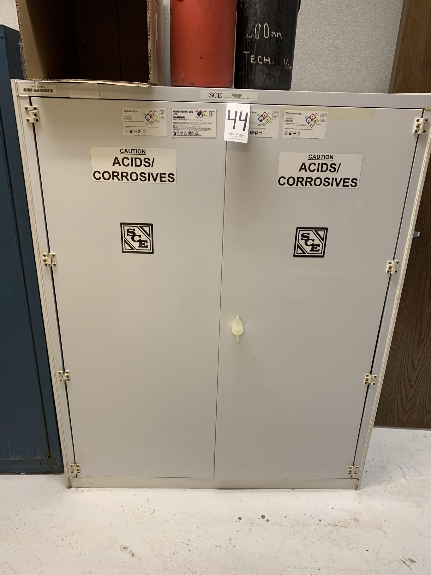 SCE SCE604821 Corrosive Storage Cabinet