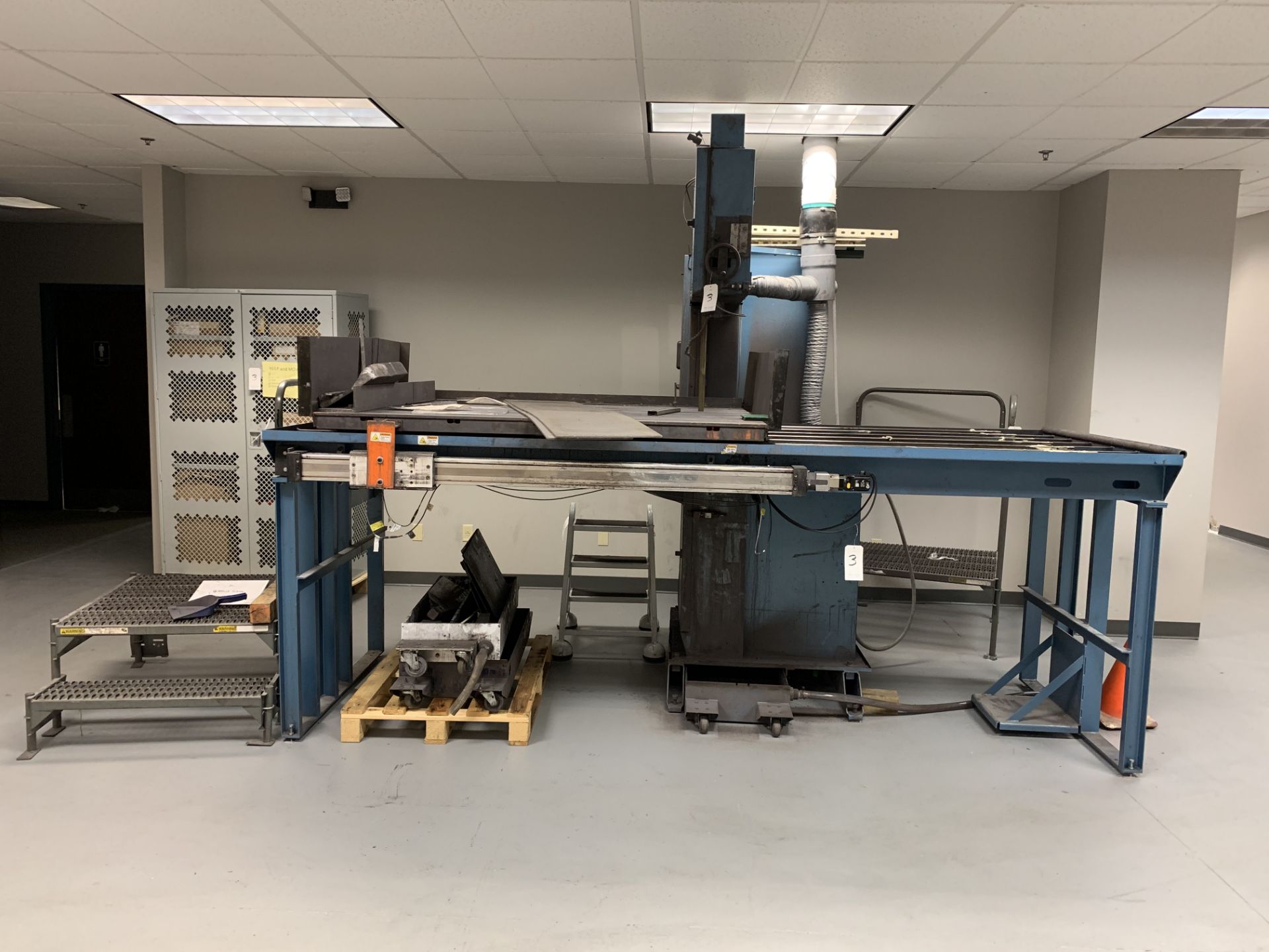 DoAll Model 2018-DW60 Bandsaw