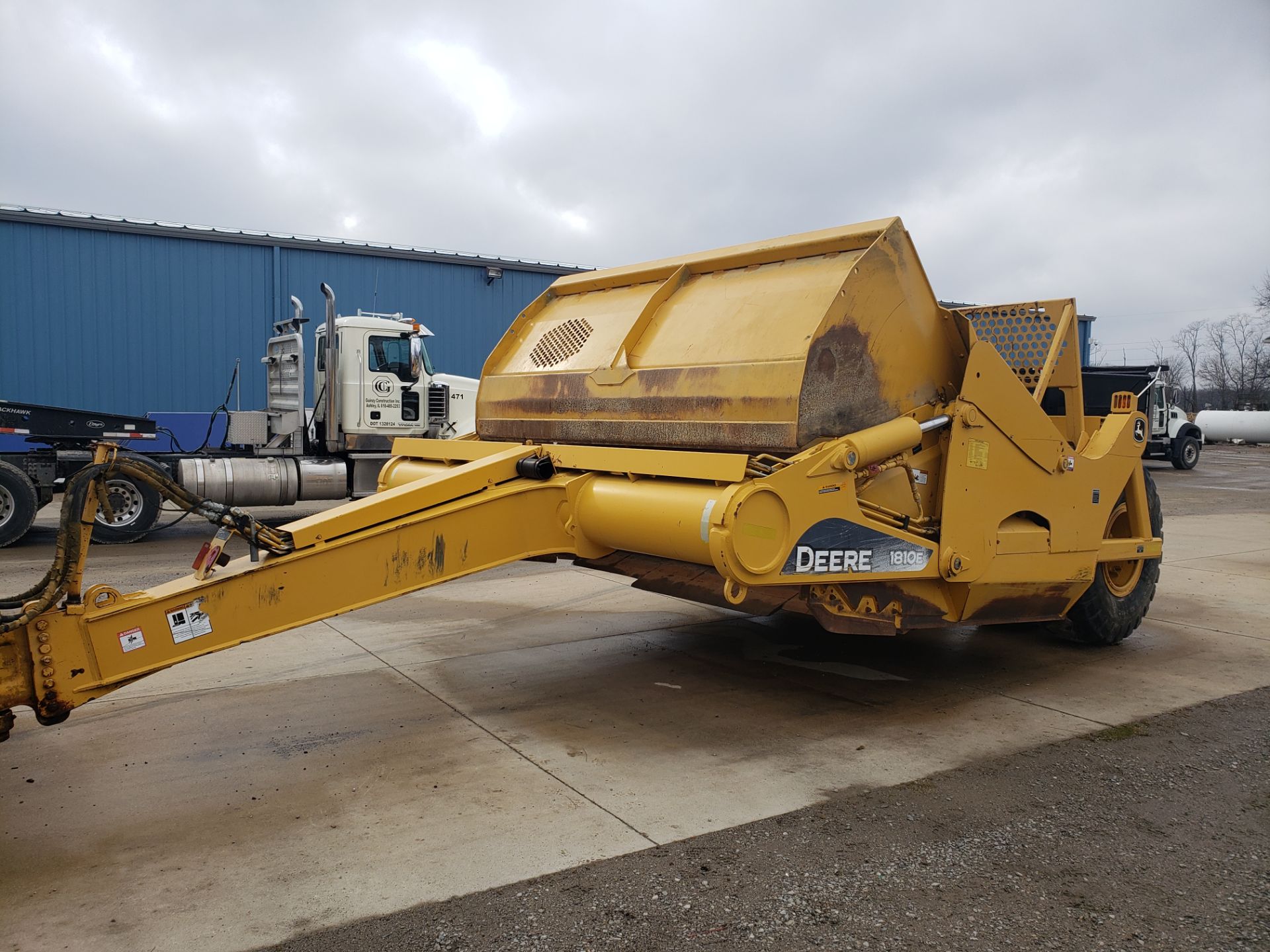 2007 John Deere 1810E Scraper Pan