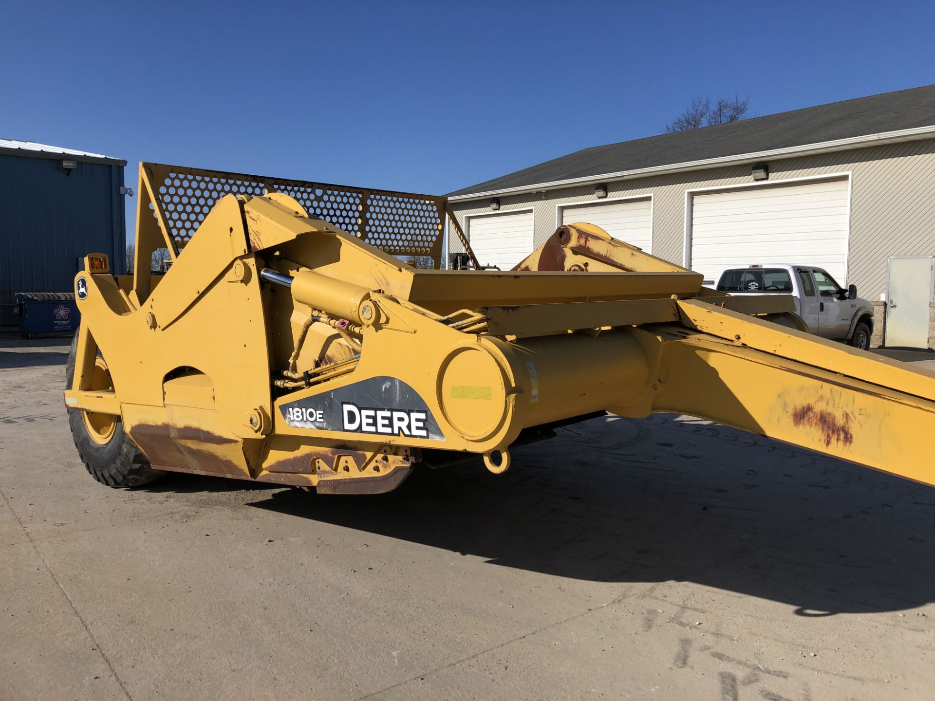 2007 John Deere 1810E Scraper Pan - Image 3 of 6