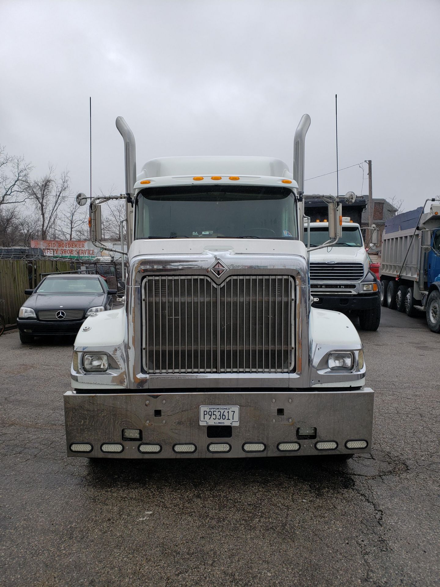 2007 International 9900i Eagle Road Tractor - Image 7 of 40