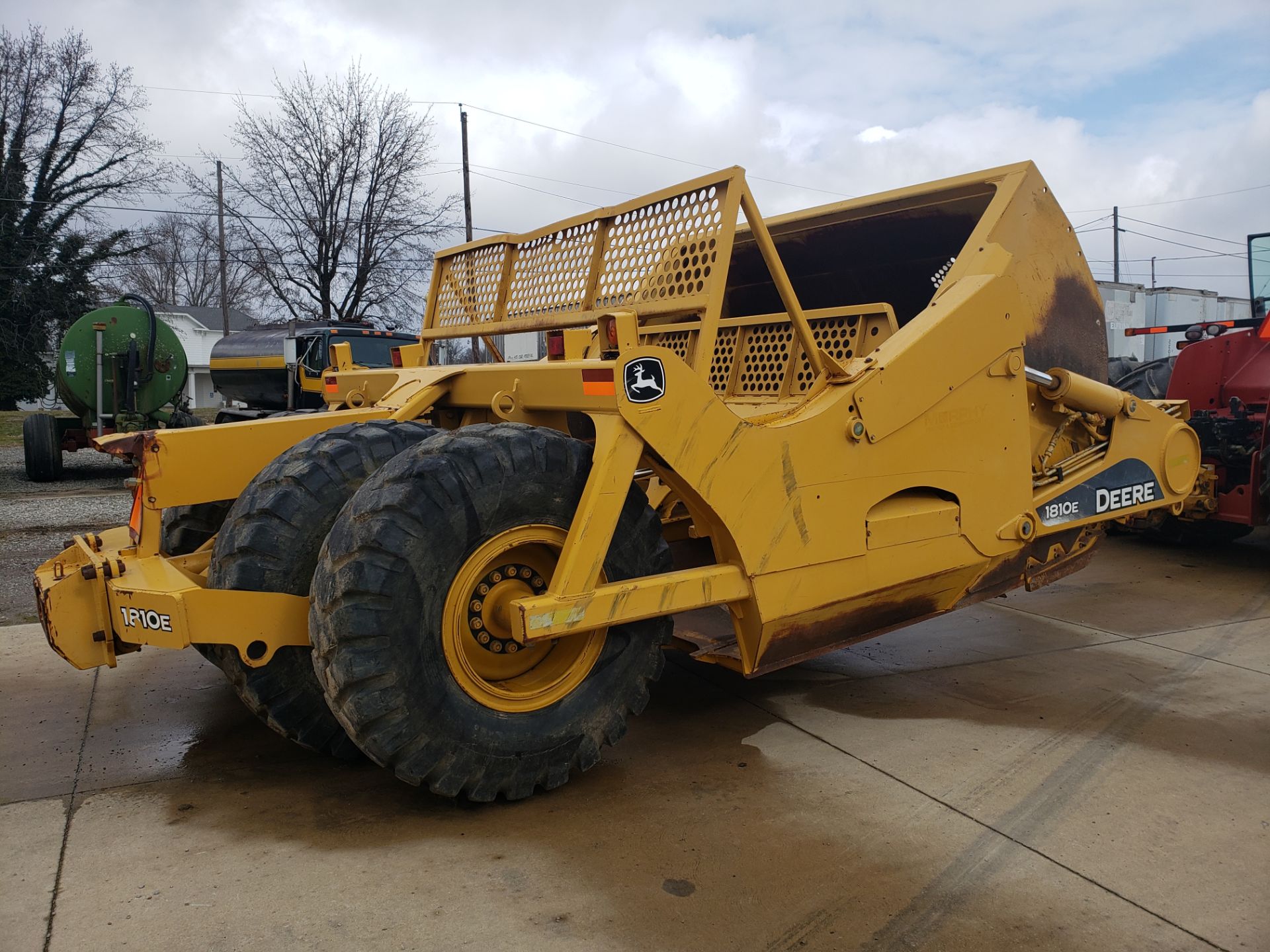 2007 John Deere 1810E Scraper Pan - Image 2 of 23