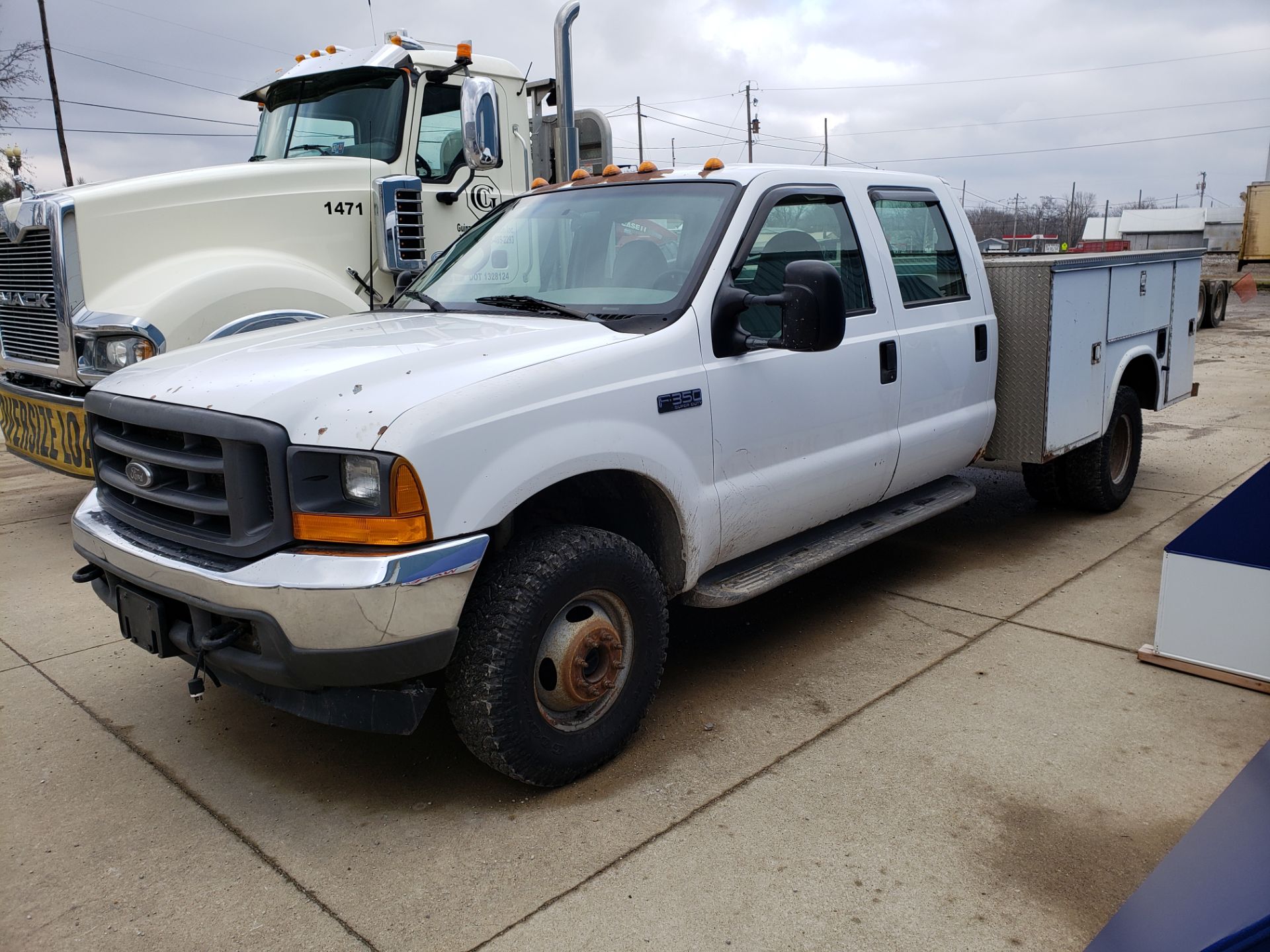 2001 Ford F-350SD Pickup Truck