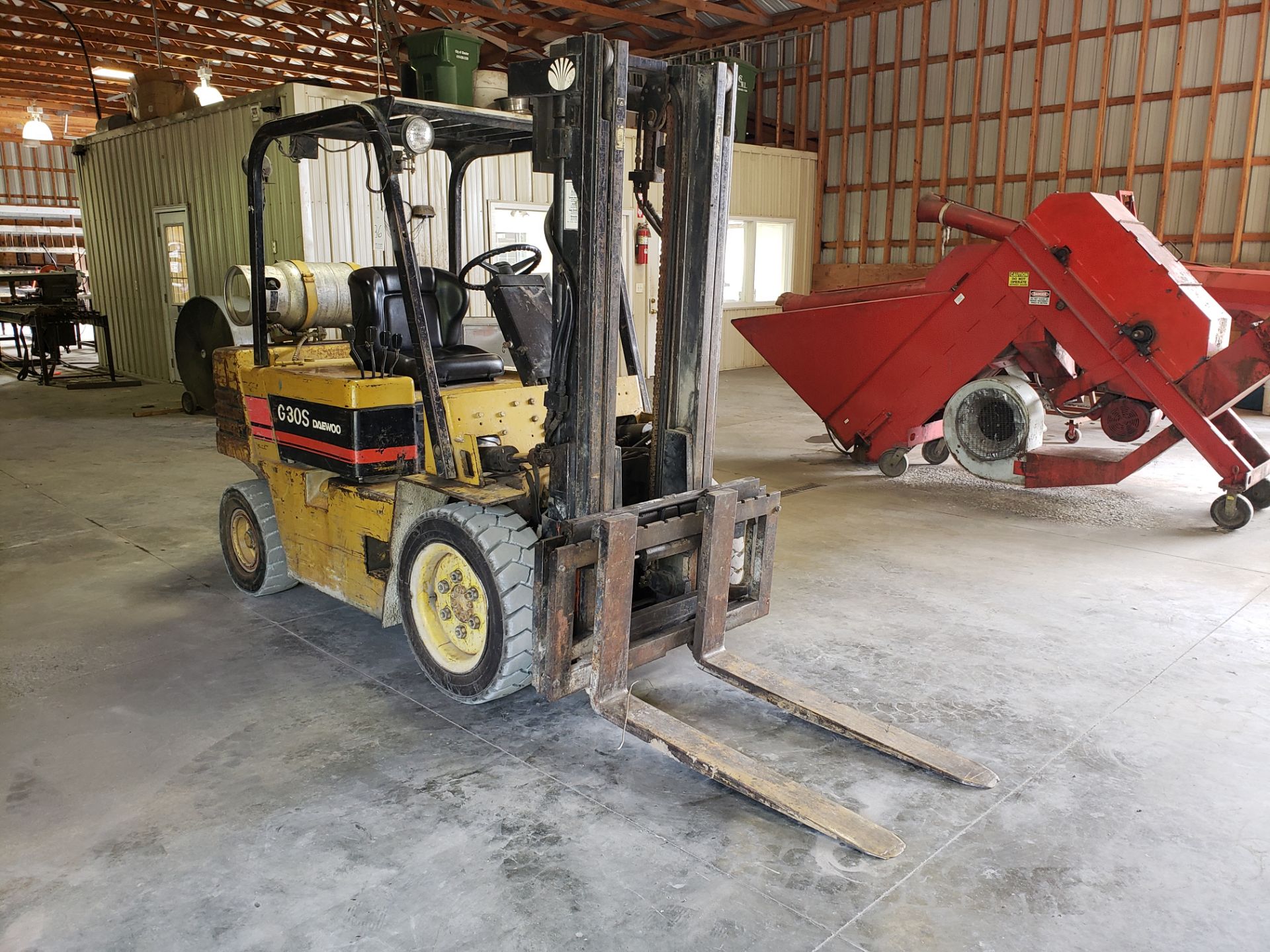 Daewoo Model G30S-2 6,000-Lb Capacity Forklift - Image 2 of 9