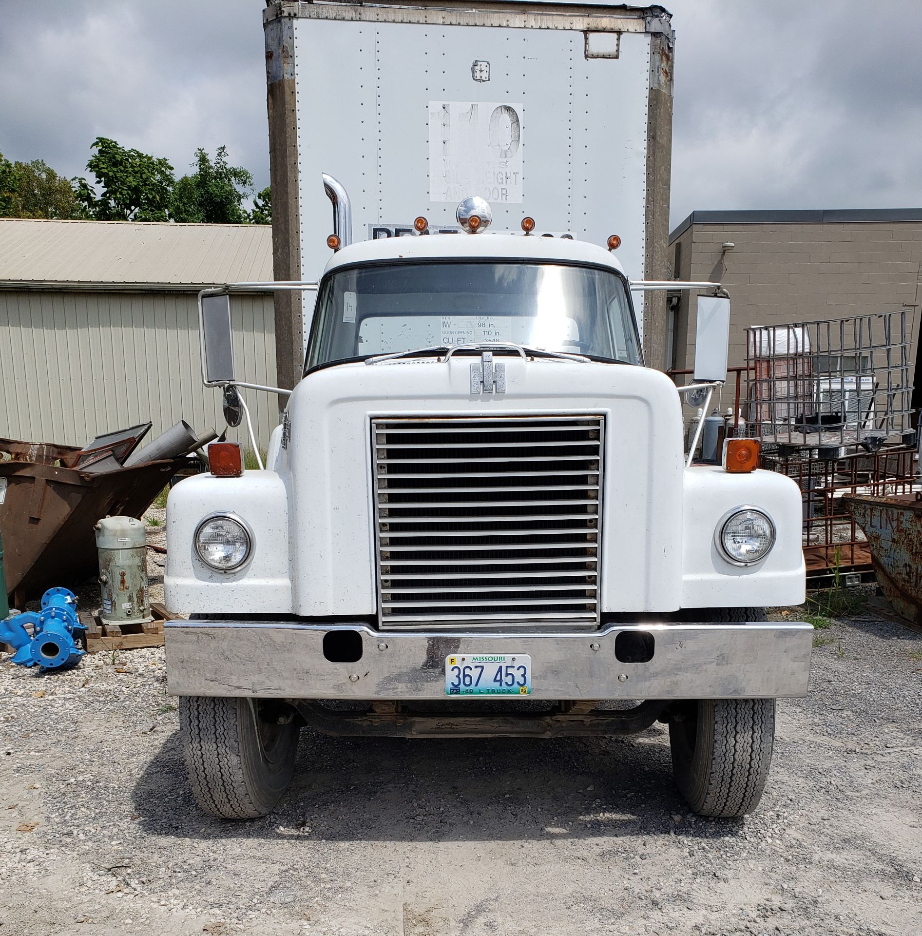 1968 International Fleetstar 2000D Single Axle Tractor - Image 3 of 8