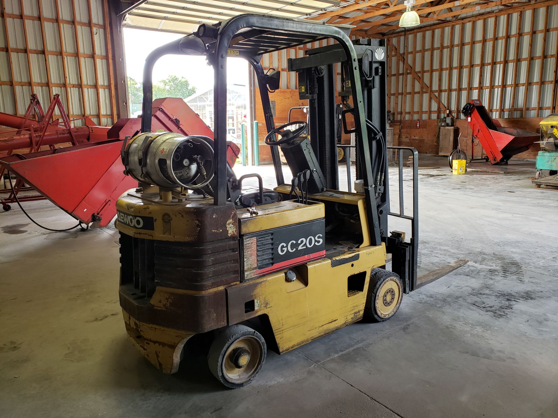 Daewoo Model GC20S-2 4,000-Lb Capacity Forklift - Image 4 of 8