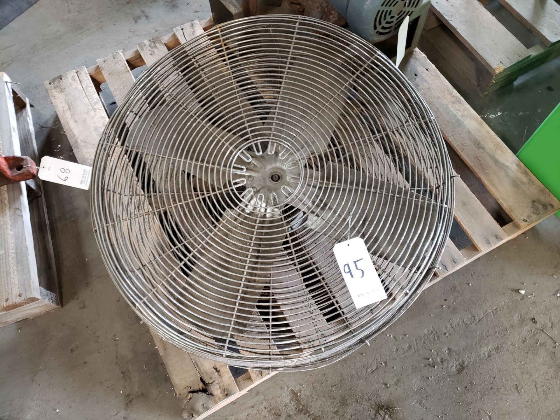 Approximately 31" Fan