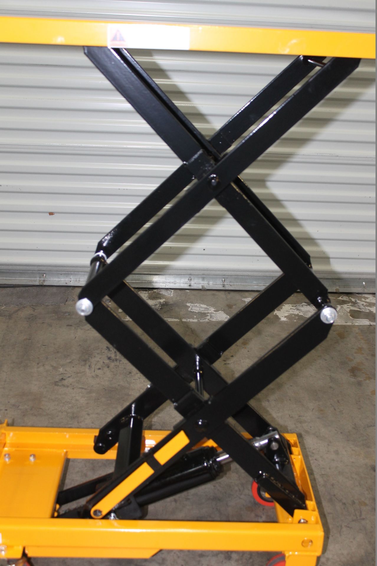770 LBS CAP DOUBLE SCISSORS HYDRAULIC LIFTING TABLE - Image 3 of 3