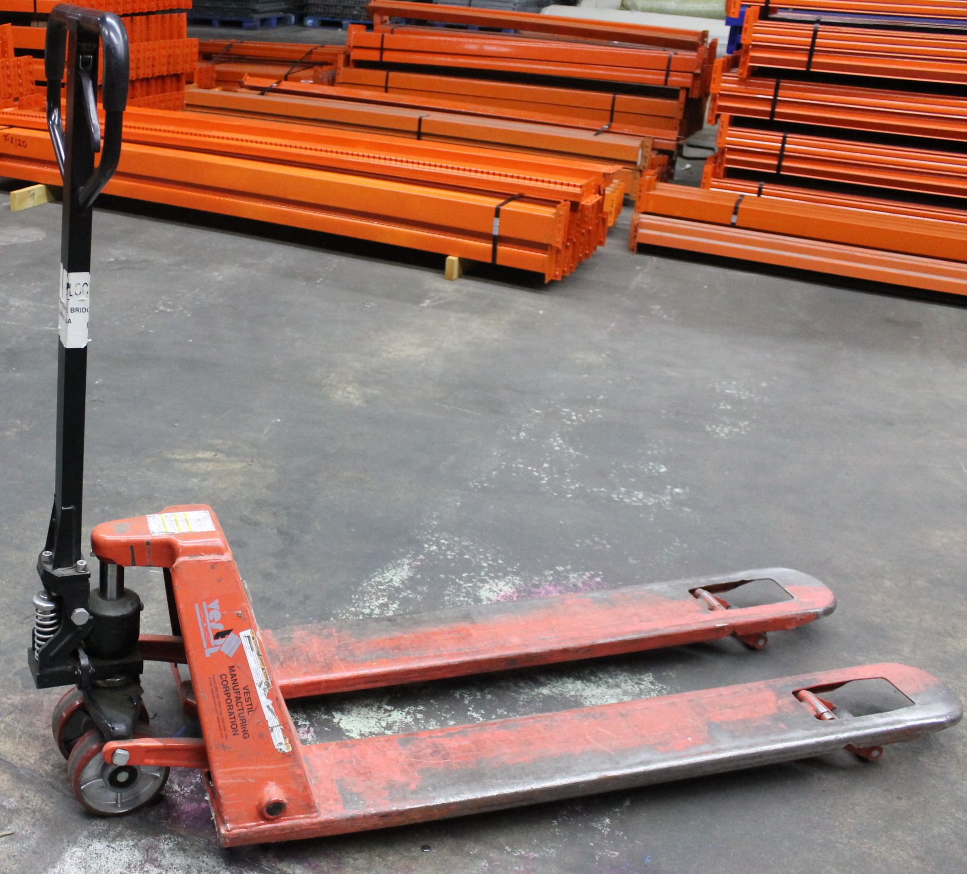 USED 21"W X 48"L LOW PROFILE PALLET JACK - Bild 4 aus 4