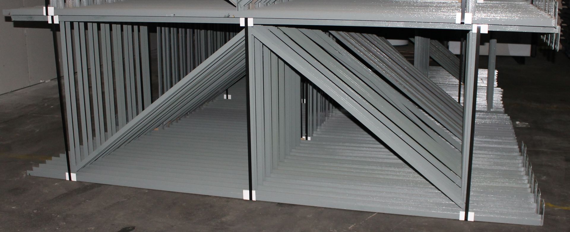 28 BAYS OF 126"H X 42"D X 102"L STRUCTURAL STYLE PALLET RACKS - Image 3 of 4