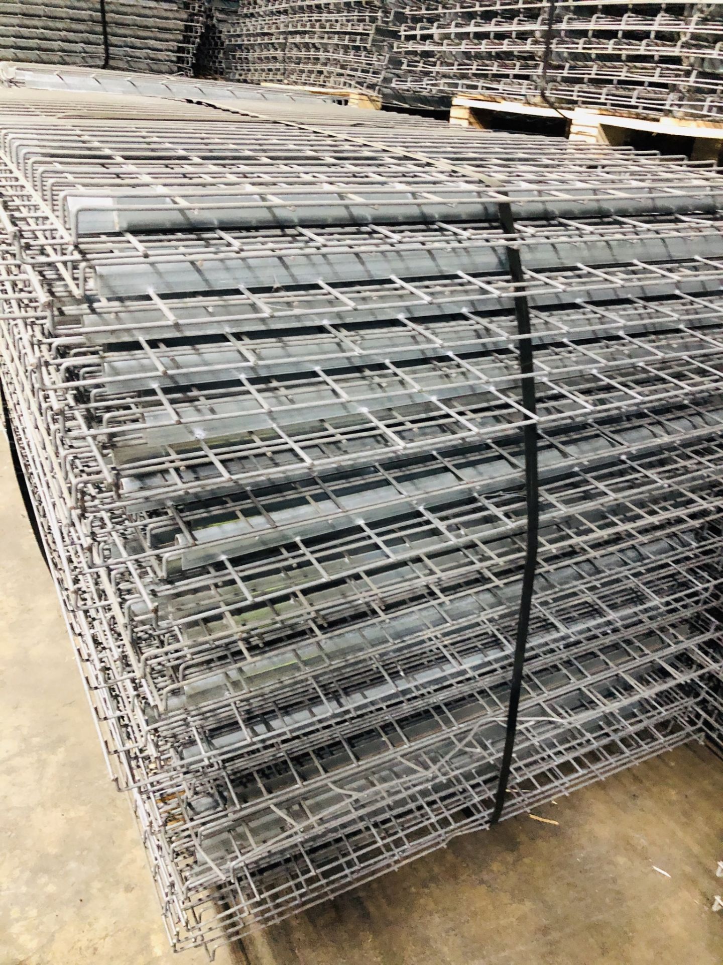 18 BAYS OF 16'H X 42"D X 144"L KEYSTONE STYLE PALLET RACKS - Image 4 of 5