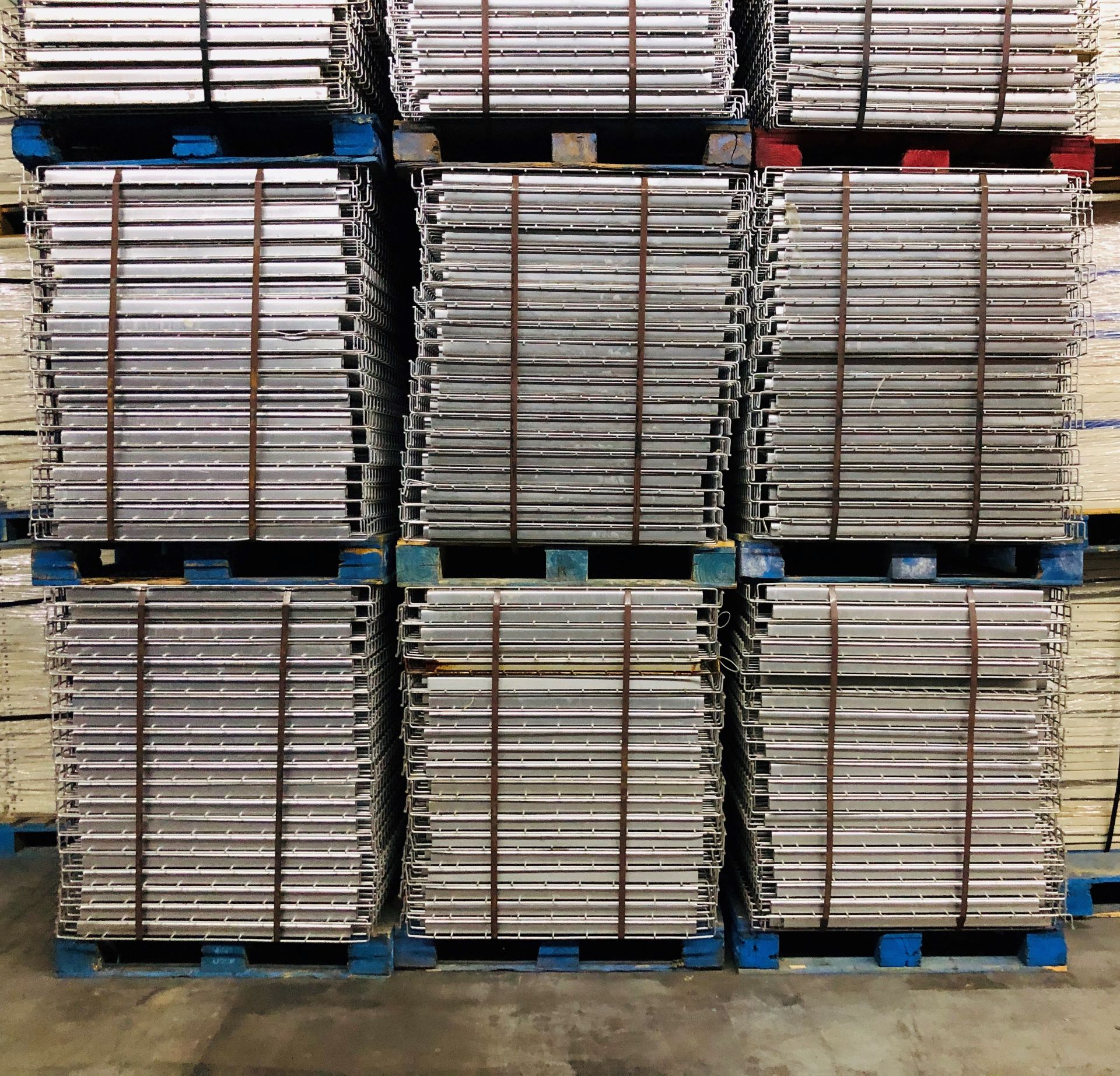 10 BAYS OF 12'H X 36"D X 96"L TEARDROP STYLE PALLET RACKS - Image 3 of 5