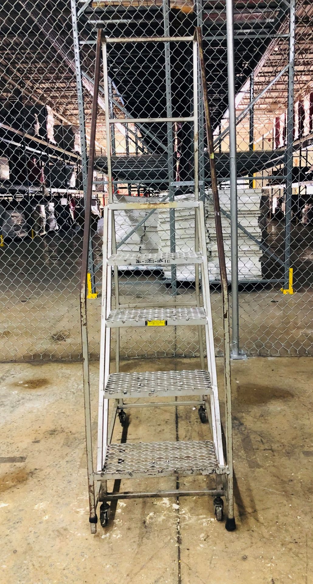 USED 5 STEP ROLLING LADDER