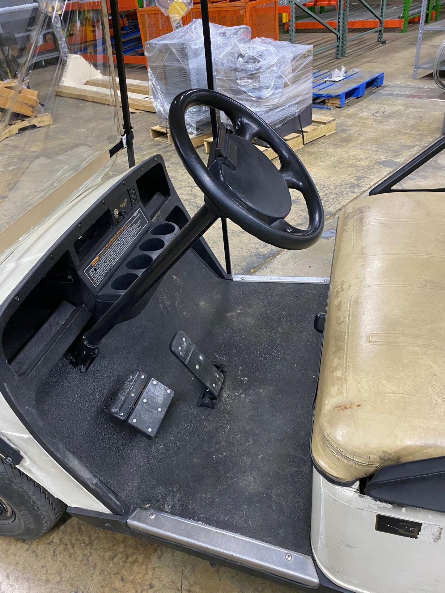 USED EZGO ELECTRIC GOLF CART - Image 5 of 5