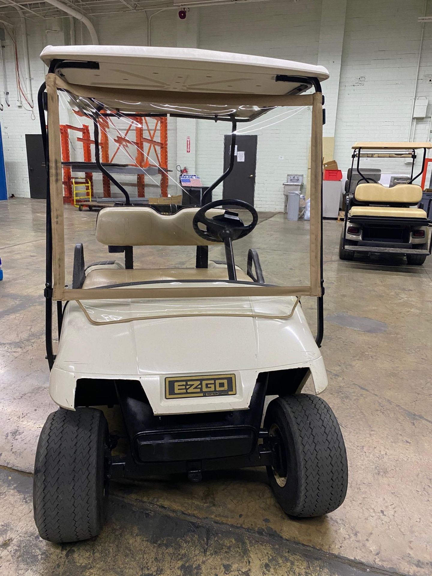 USED EZGO ELECTRIC GOLF CART - Image 4 of 5