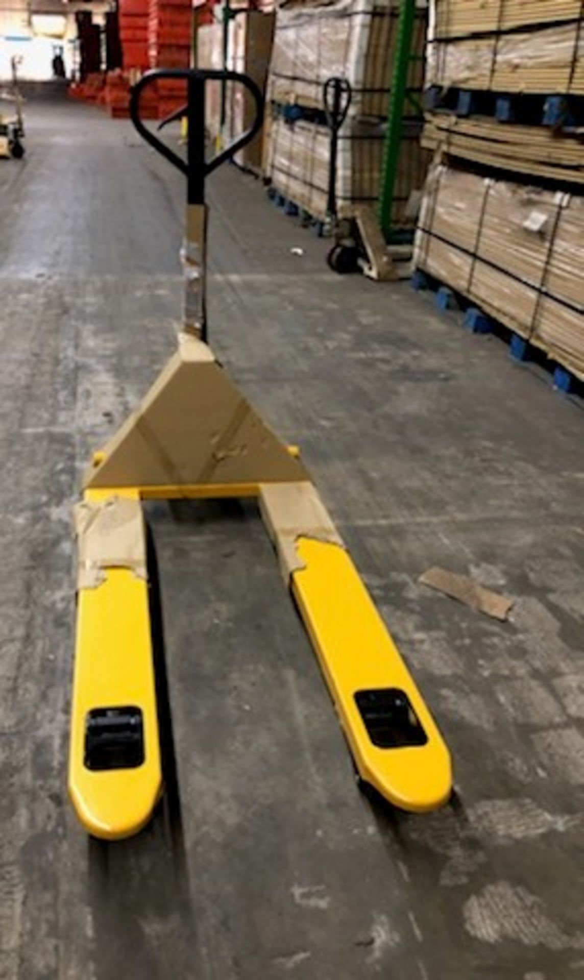 27"W X 48"L BRAND NEW LOW PROFILE PALLET JACK - Image 2 of 3