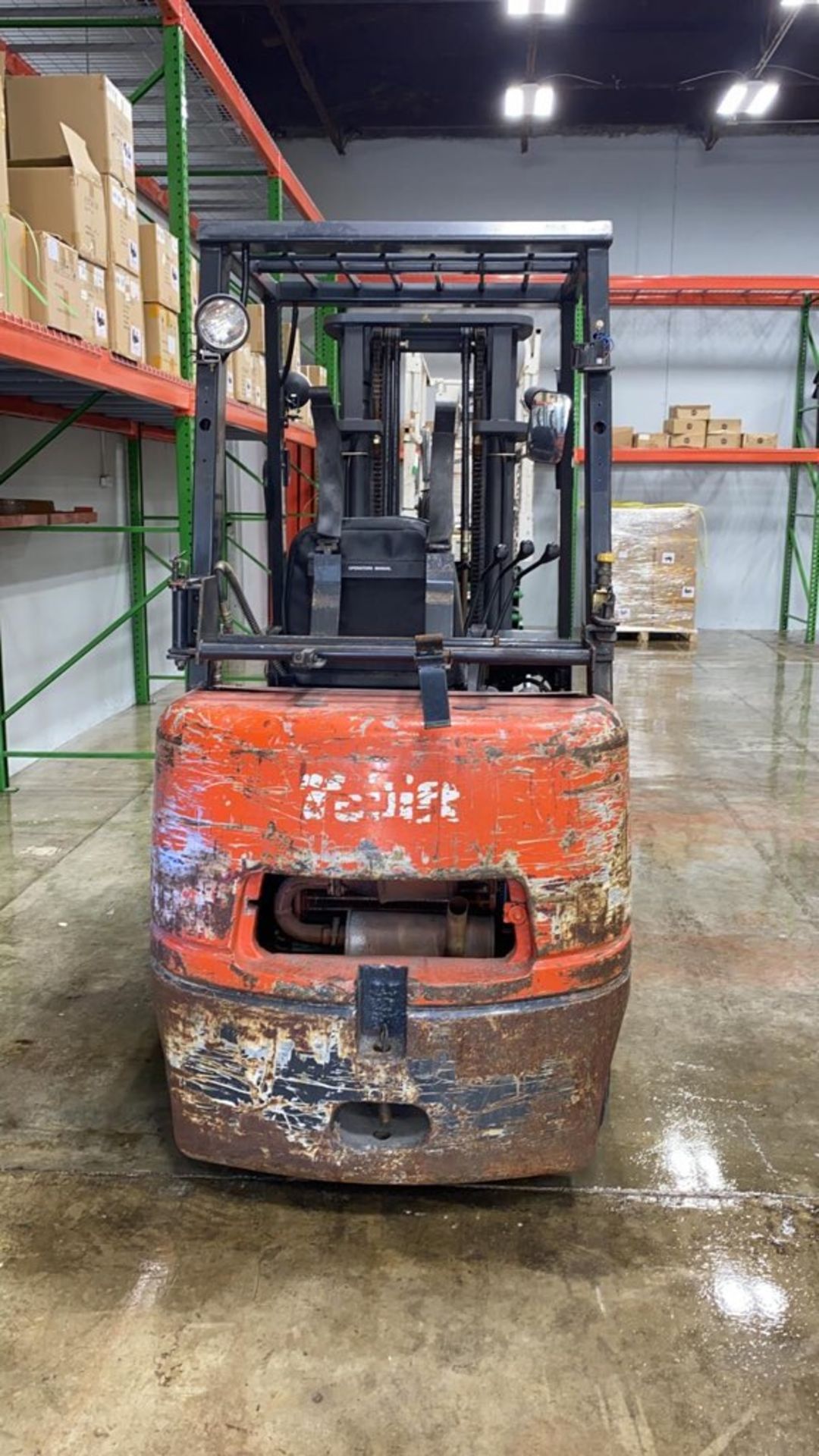 TAILIFT 4000 LBS PROPANE FORKLIFT - Image 3 of 4