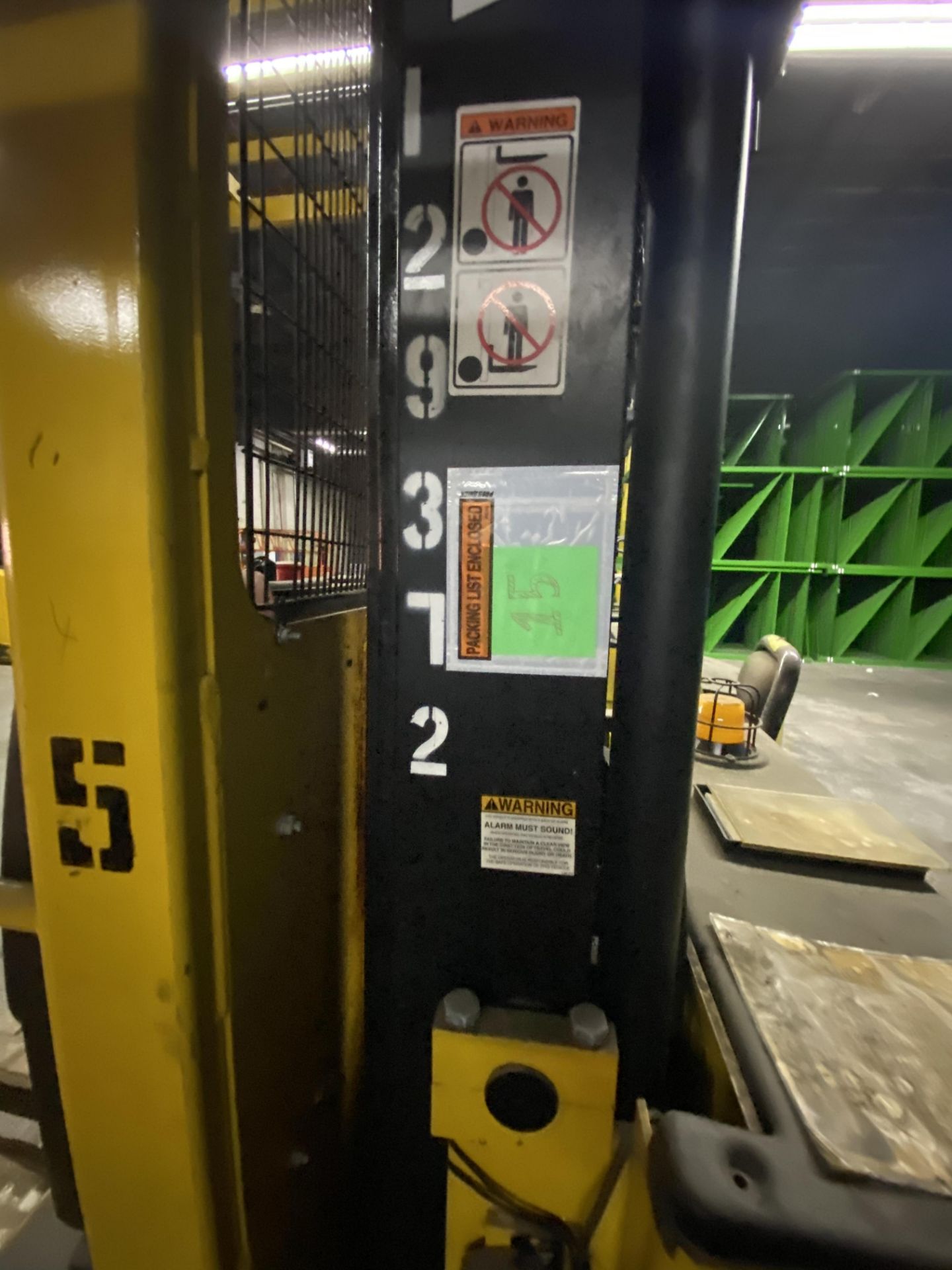 YALE 3000 LBS CAPACITY ELECTRIC ORDER PICKER - Image 2 of 3